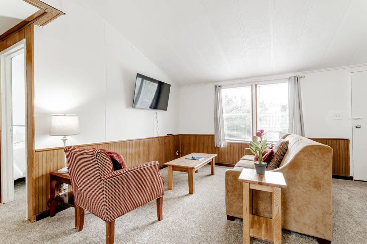 V_409TylrSt_B_West_Columbia