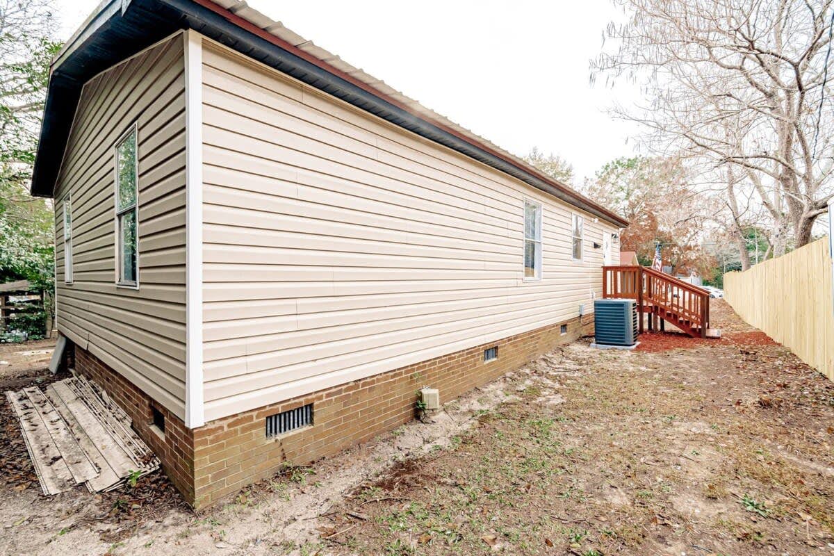 V_409TylrSt_B_West_Columbia