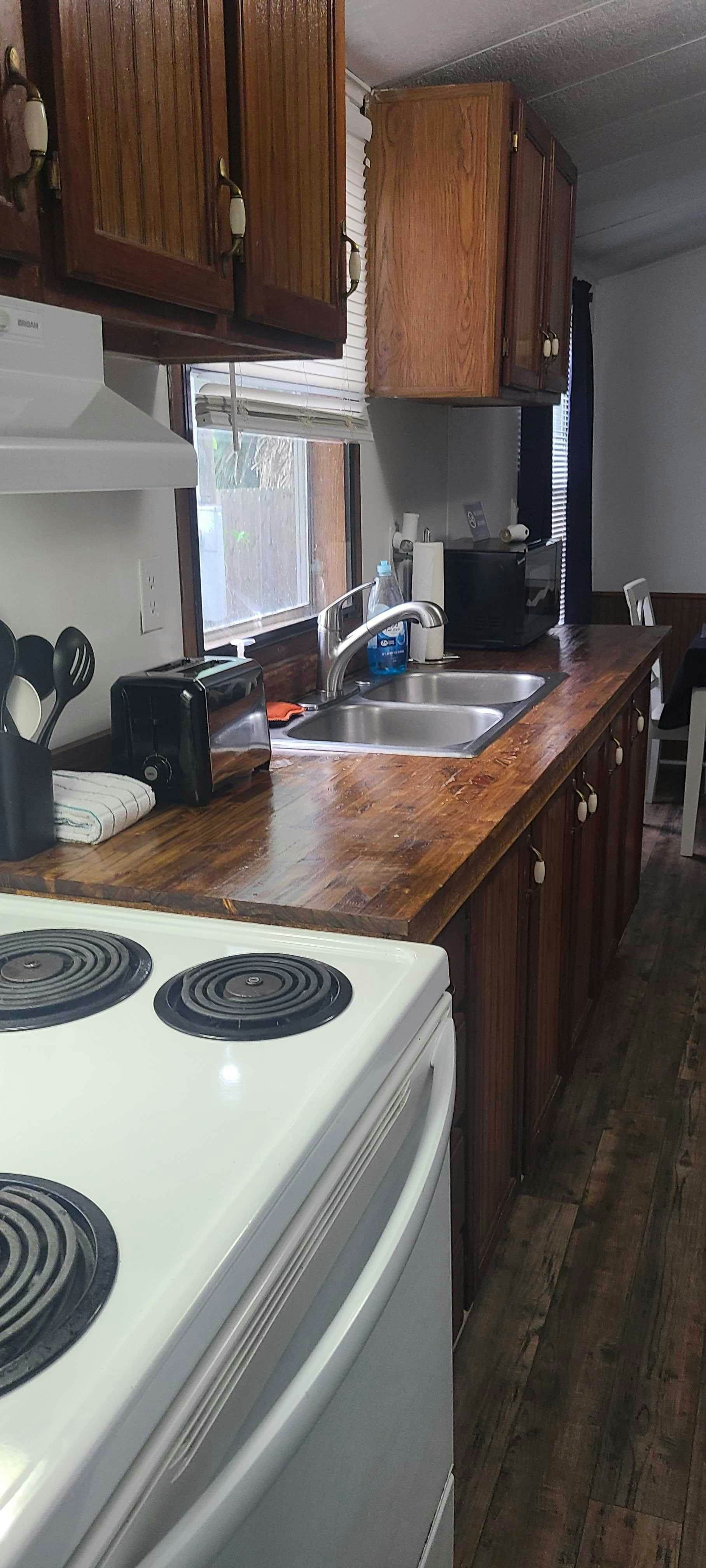 V_409TylrSt_B_West_Columbia