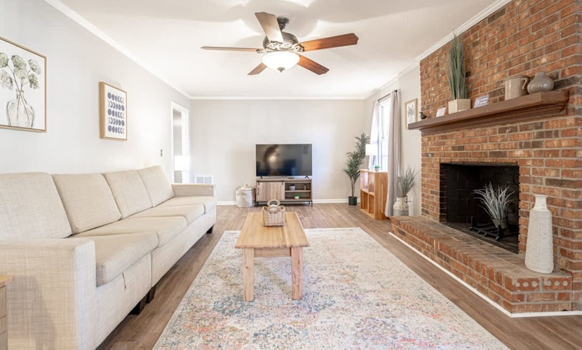 Mins to Lake Murray & Downtown! Serene on Sonning