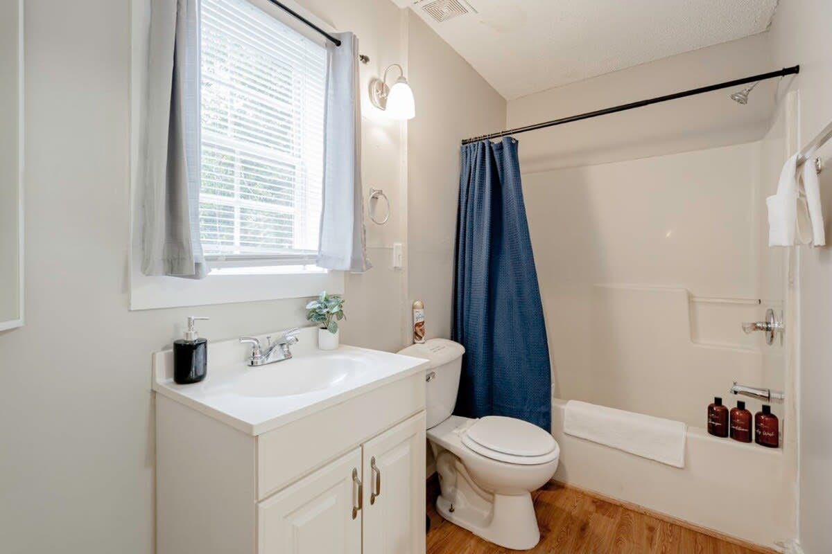 Z_1900Hllnd_C_West_Columbia (Both Units)