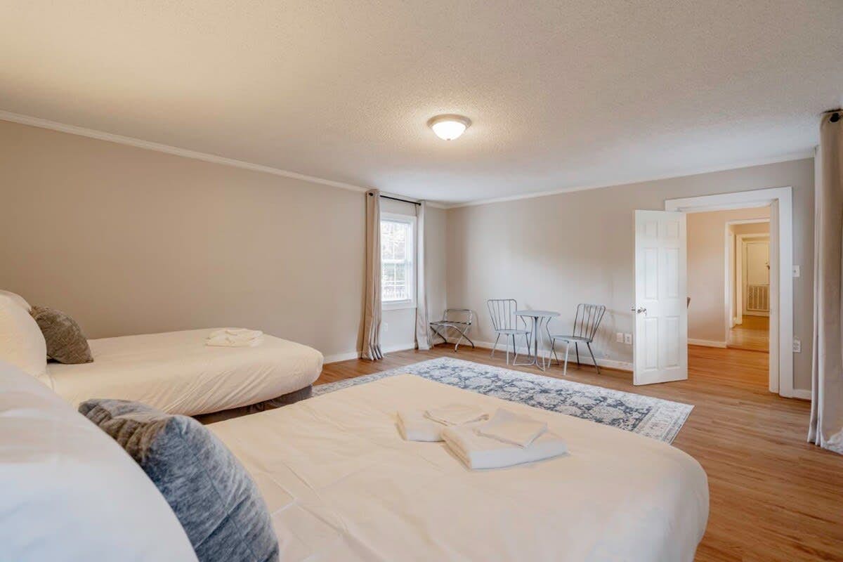 Z_1900Hllnd_C_West_Columbia (Both Units)