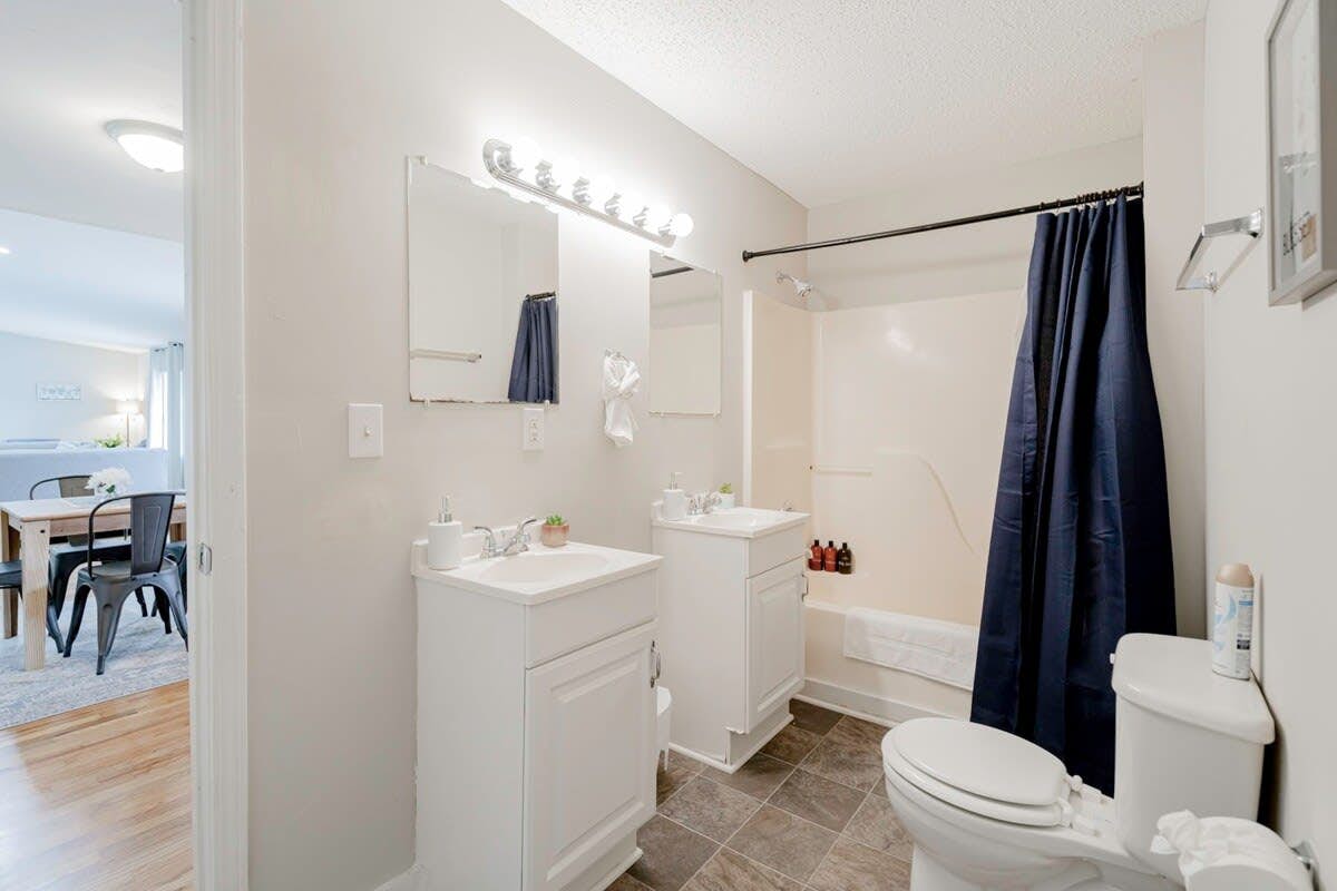 Z_1900Hllnd_B_West_Columbia