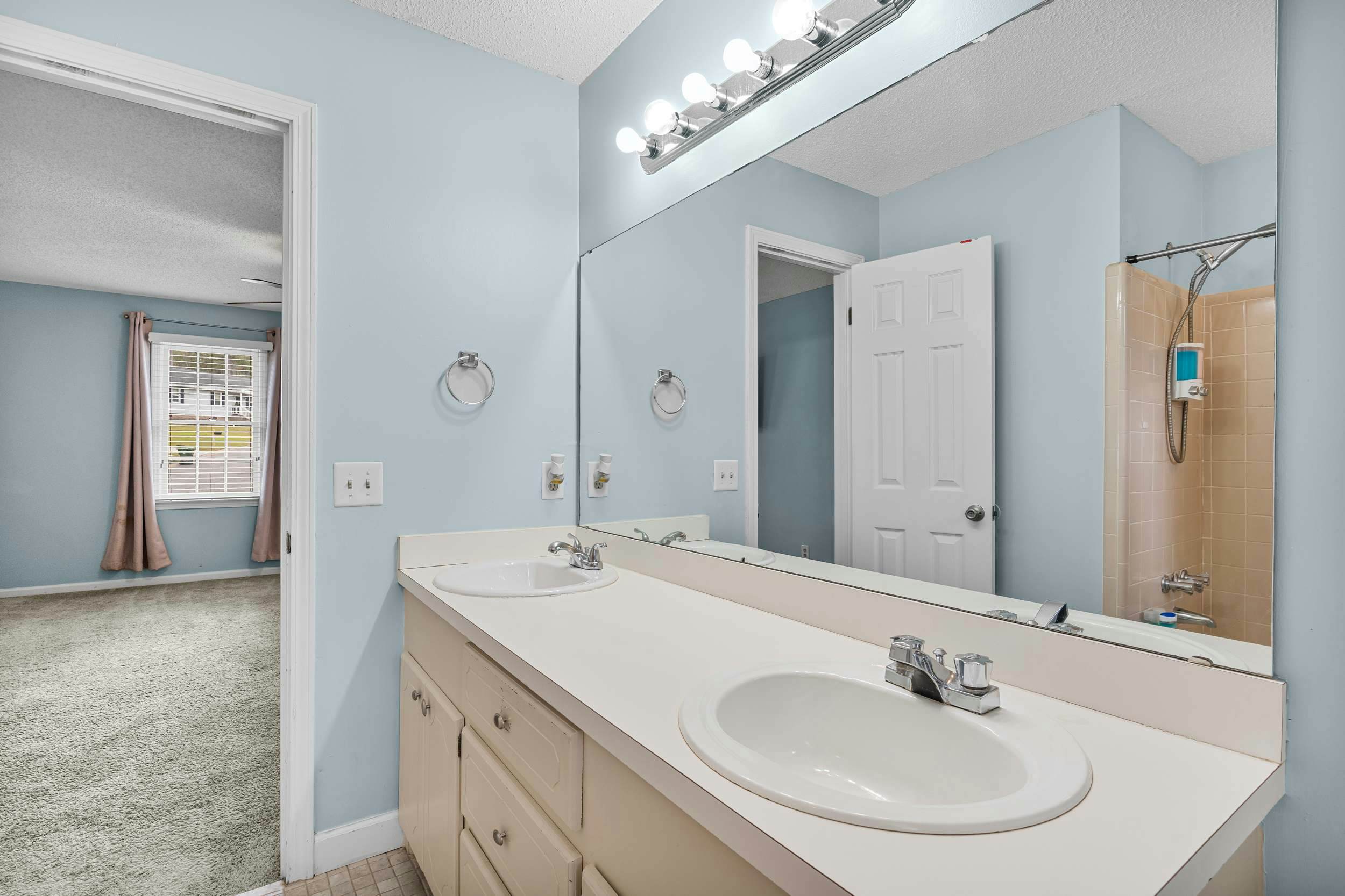 O_2205Crdngtn_Columbia