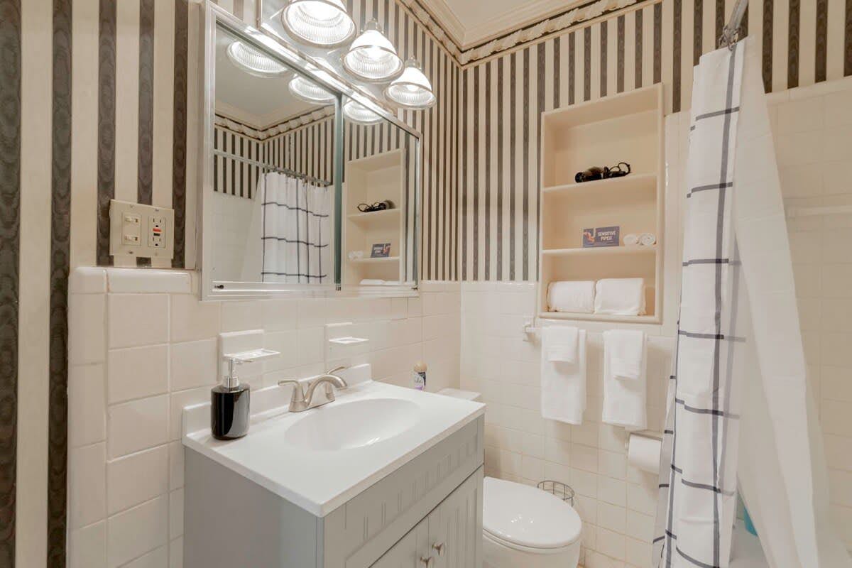 V_1728CanalDr_Columbia