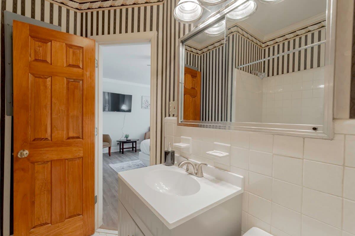 V_1728CanalDr_Columbia