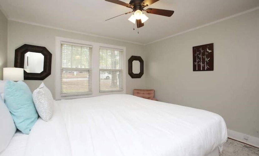 Near Ft. Jackson & Shops - Forrest Lake Hidden Gem