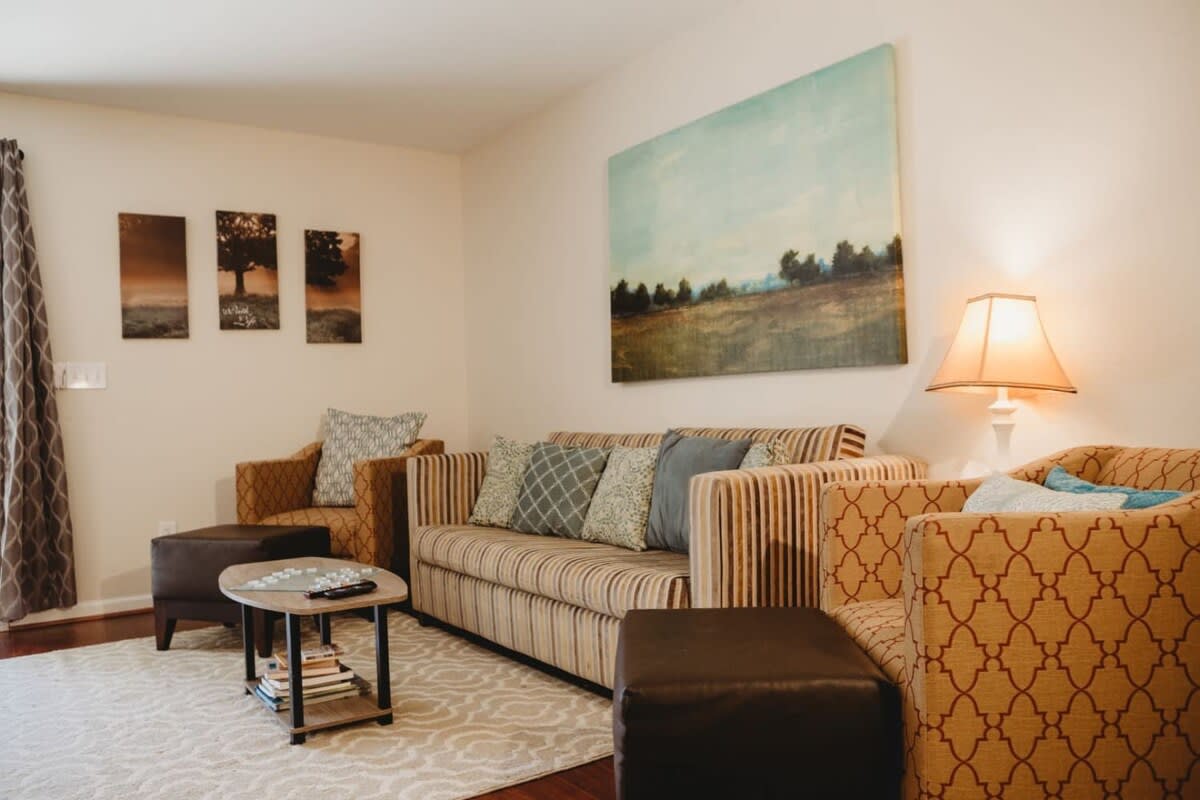 Near USC&Base w/ Screened Porch - The Lucky Charm