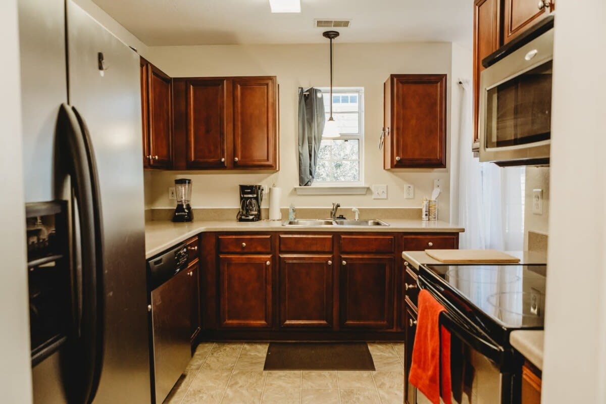 Near USC&Base w/ Screened Porch - The Lucky Charm