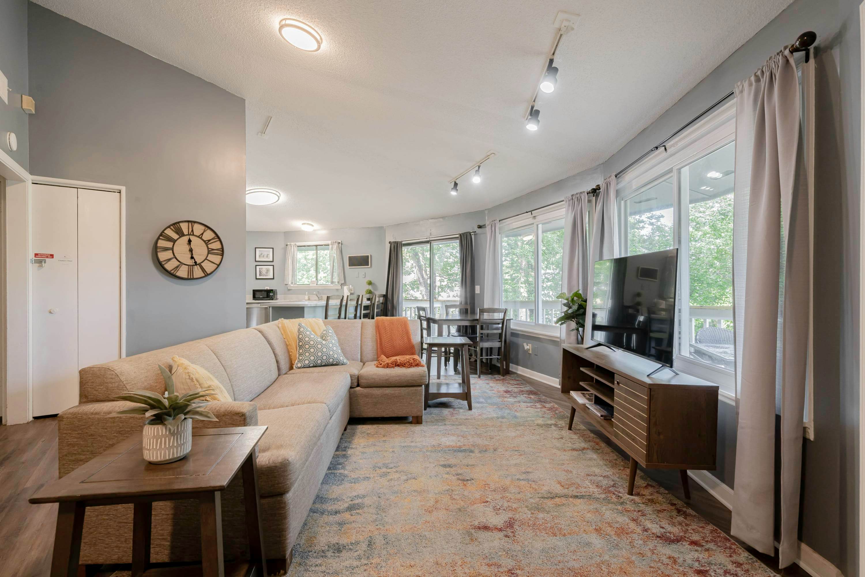 O_7704Drtmore_Columbia