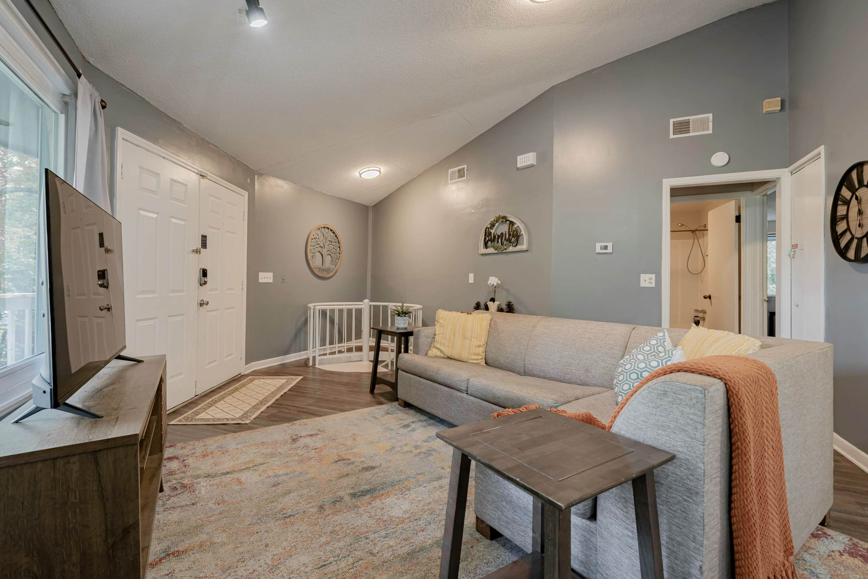 O_7704Drtmore_Columbia