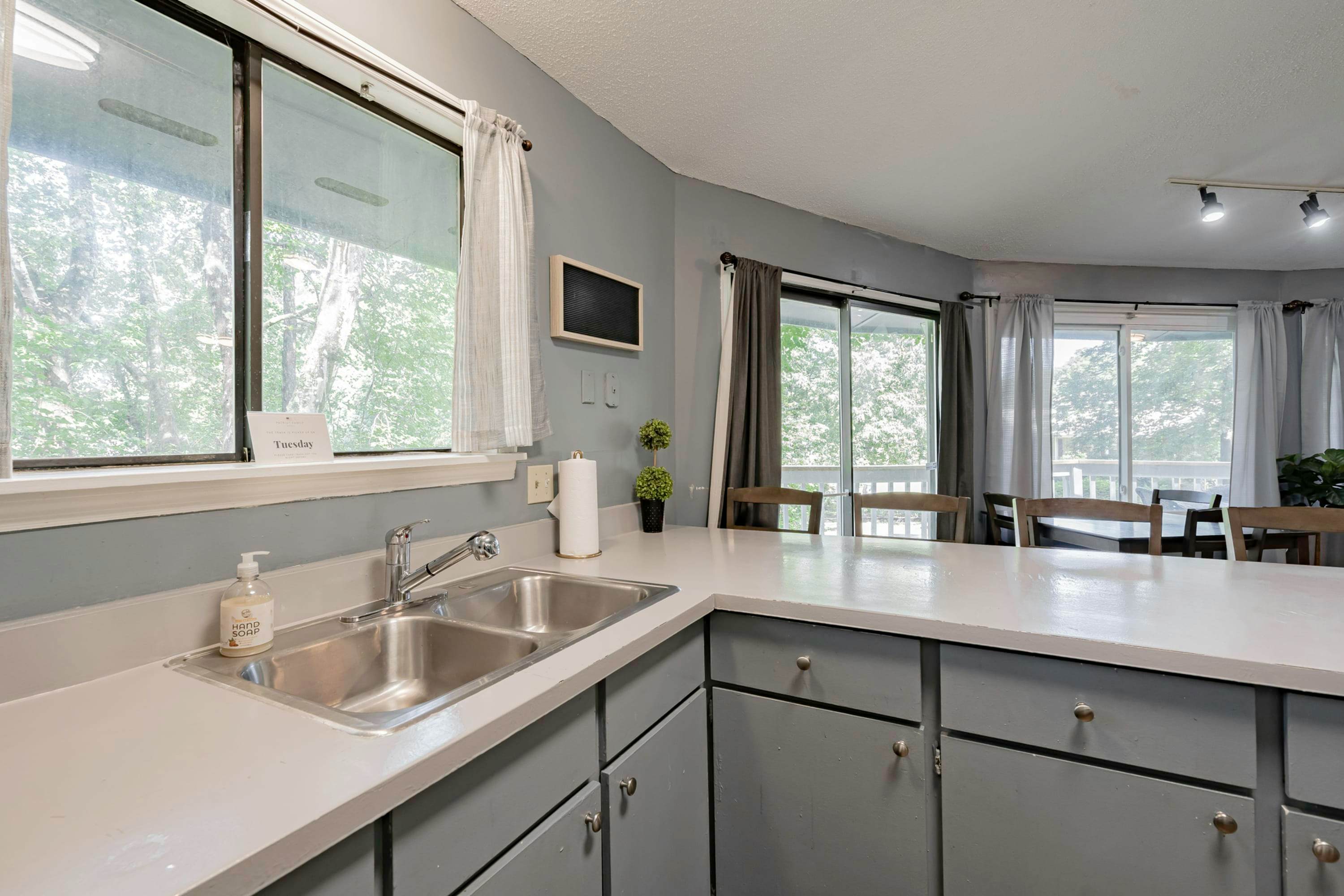 O_7704Drtmore_Columbia