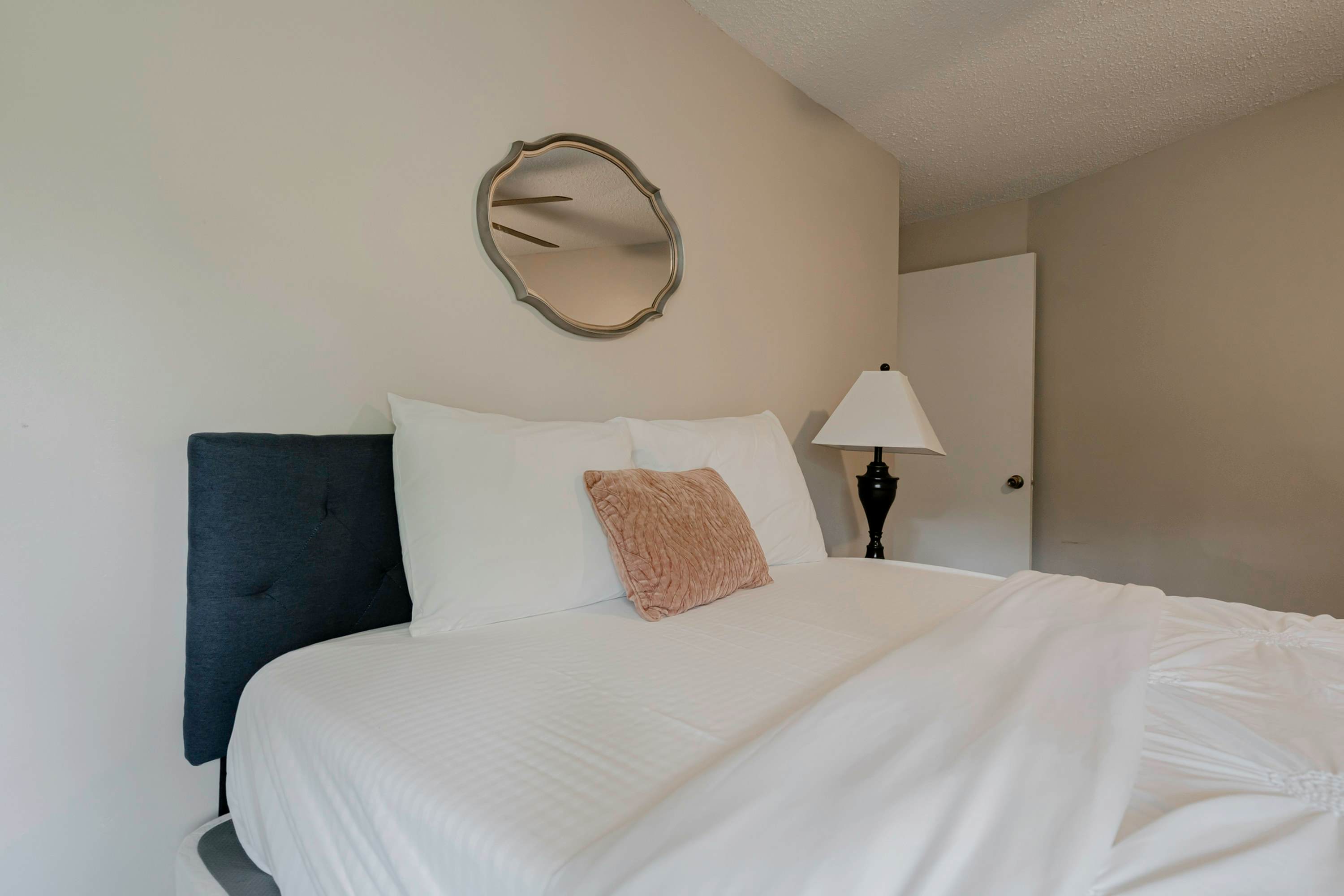 O_7704Drtmore_Columbia