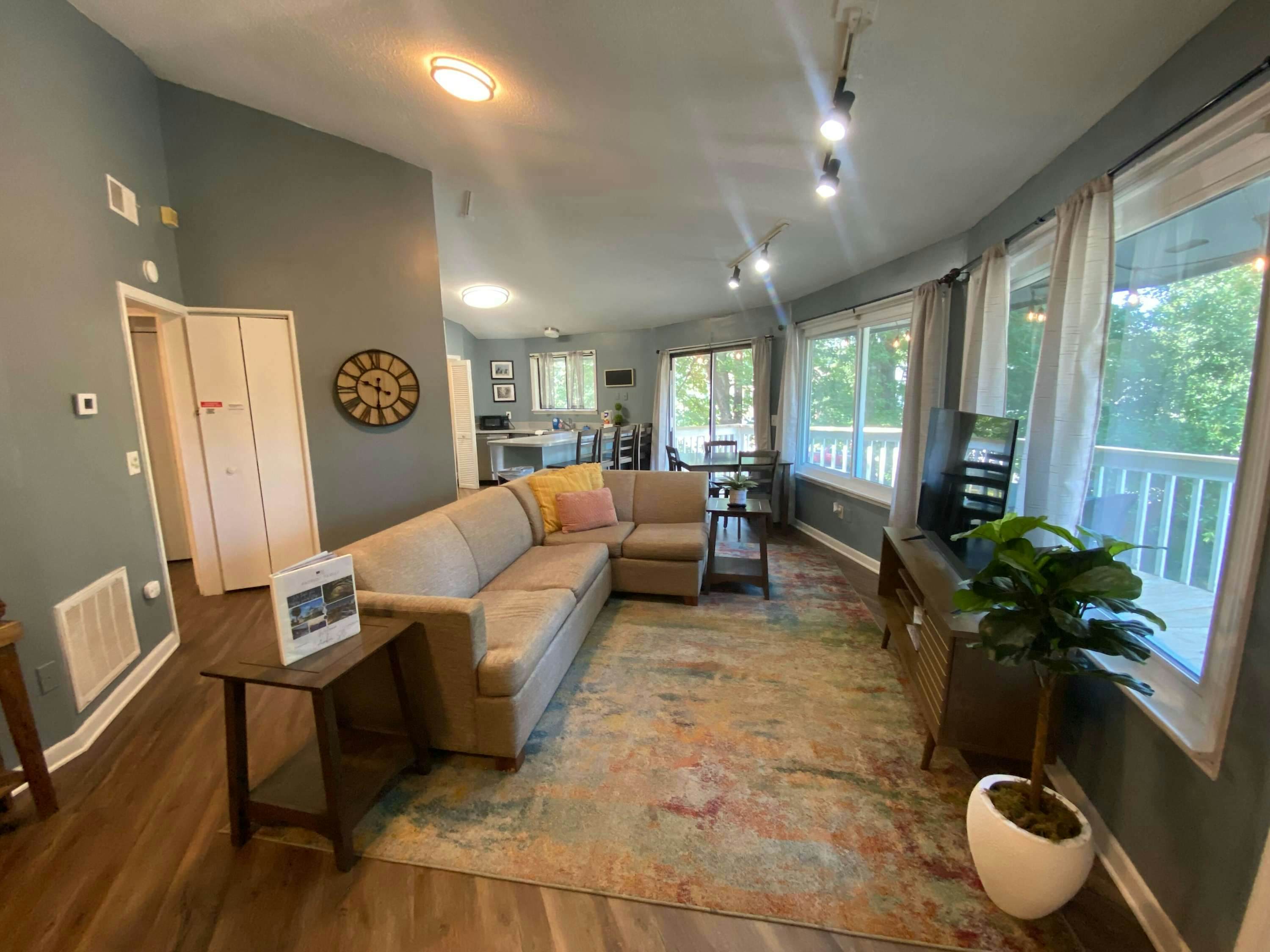 O_7704Drtmore_Columbia