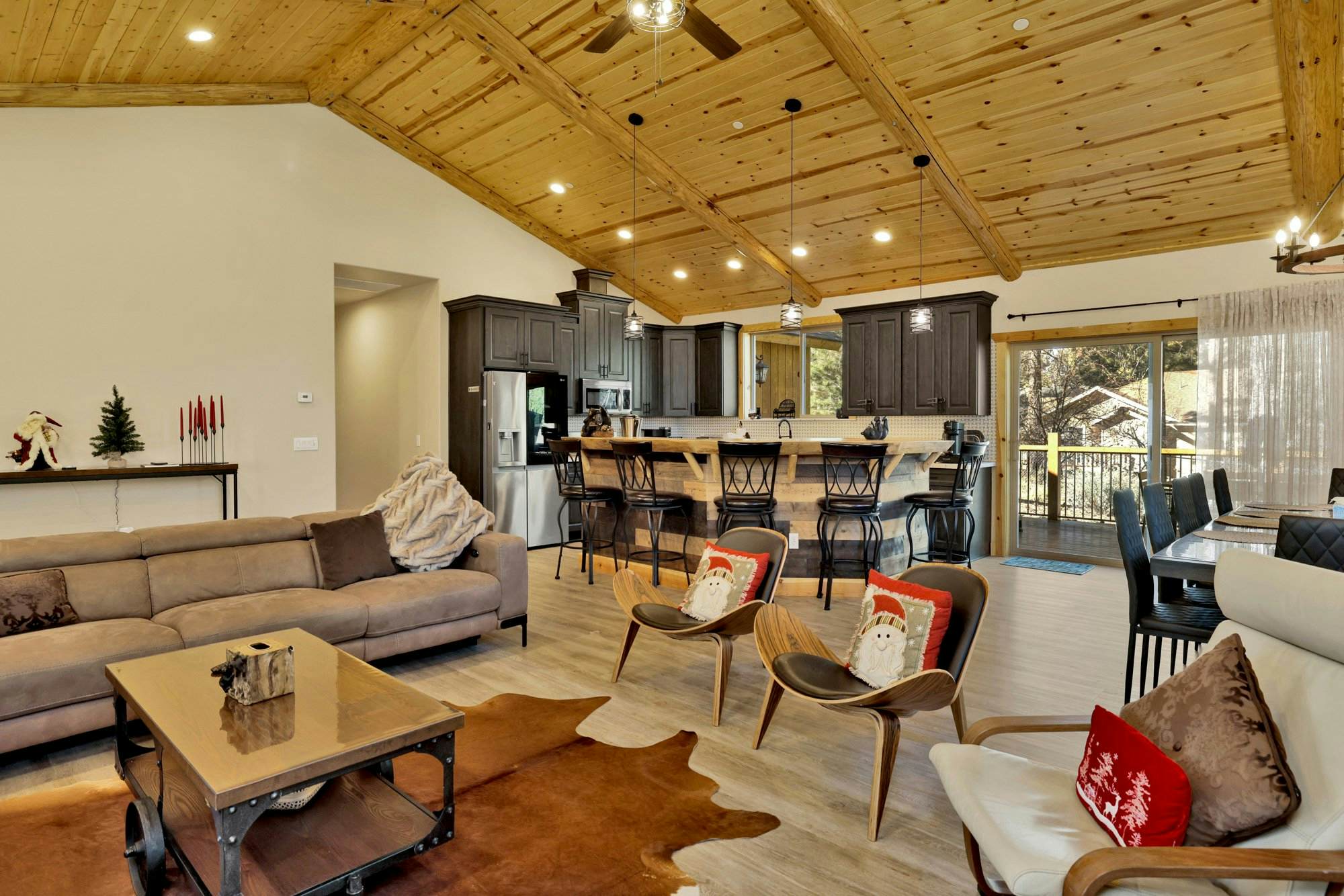 2604-Whispering Pines