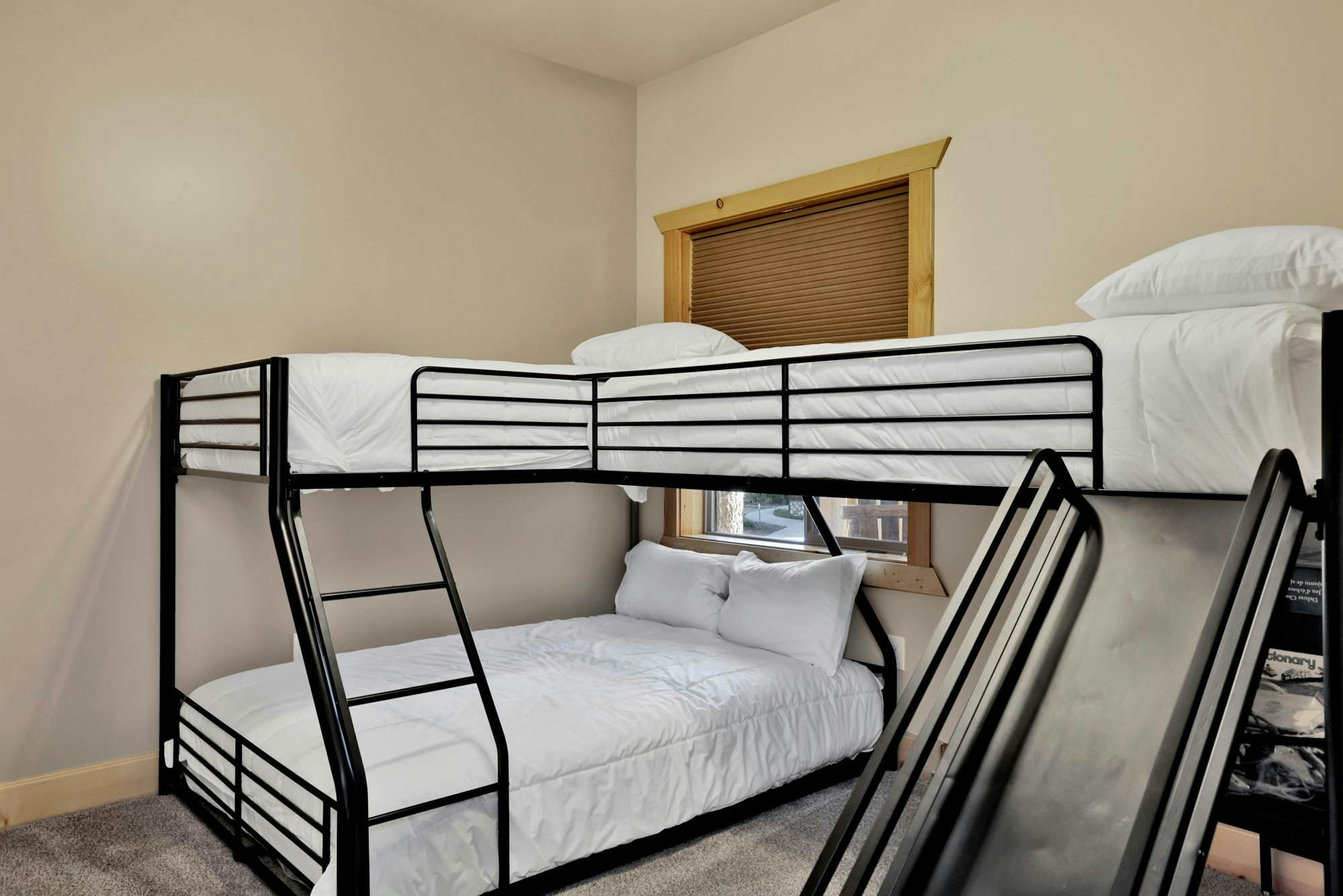 2604-Whispering Pines