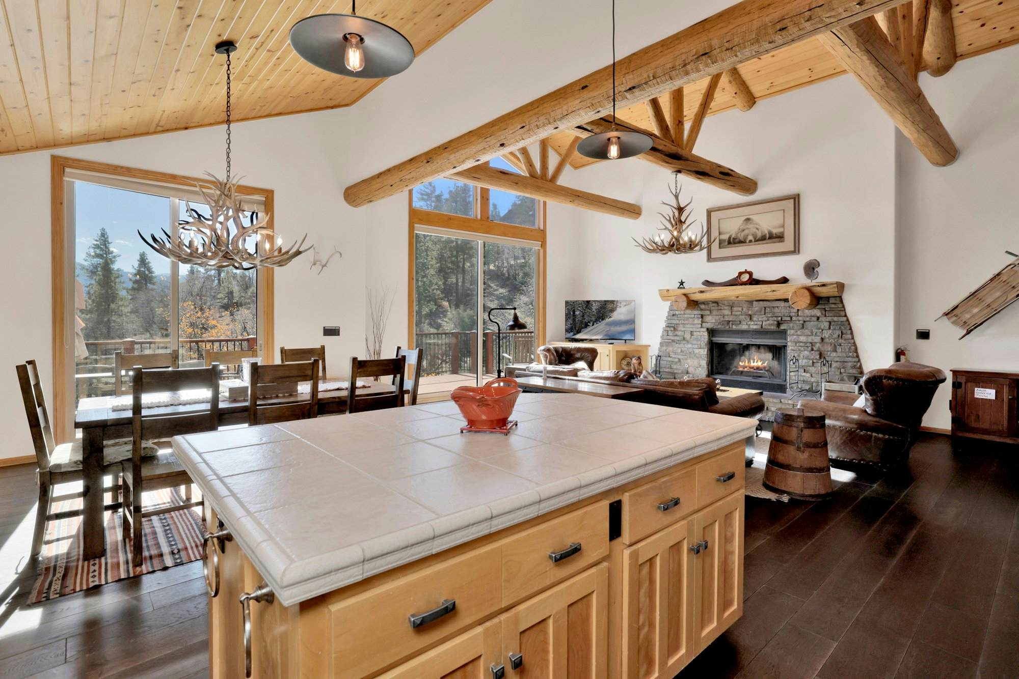 2606-View on the Rocks