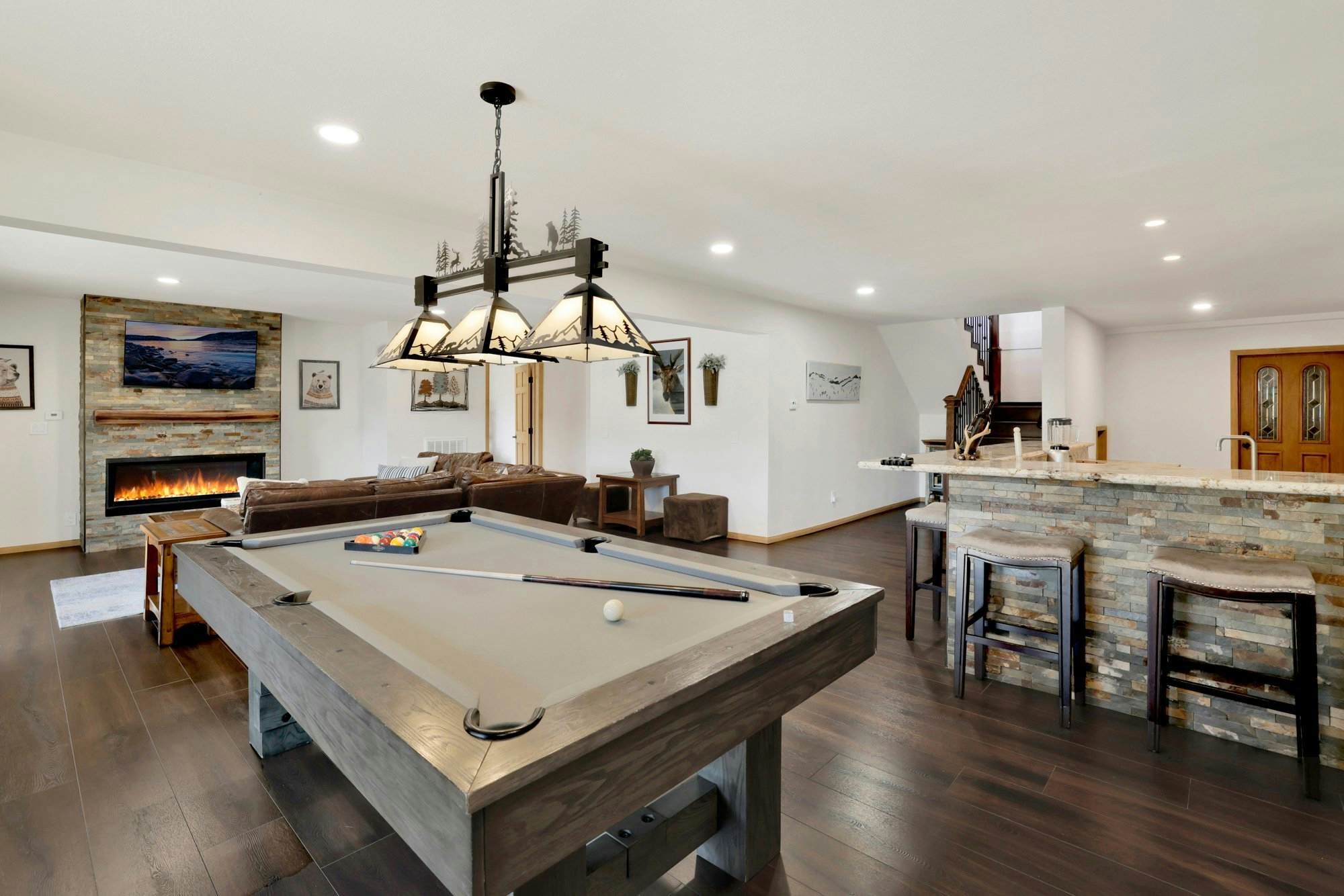 2606-View on the Rocks