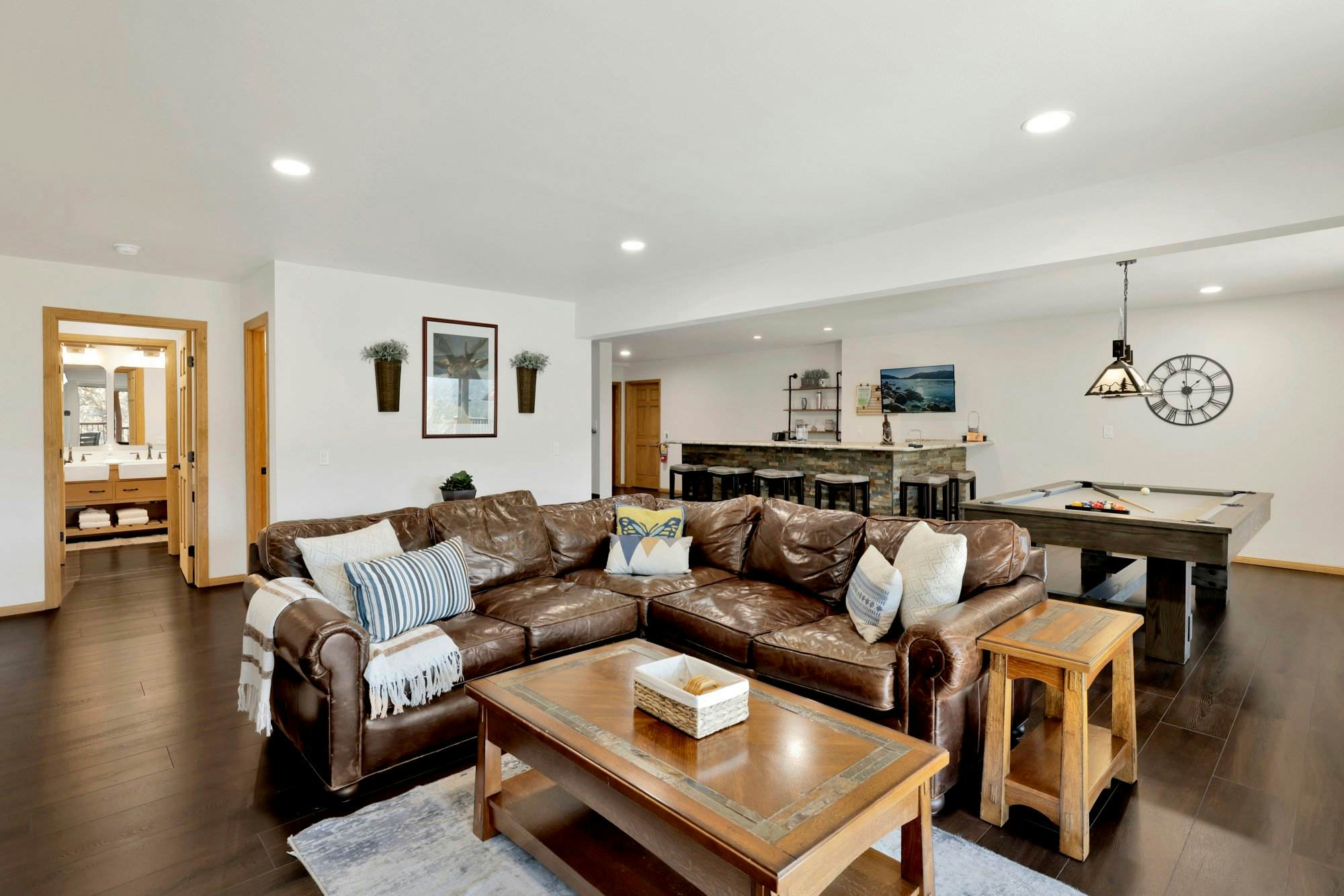 2606-View on the Rocks