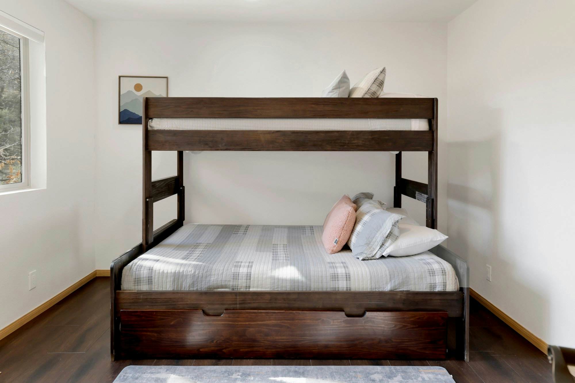 2606-View on the Rocks