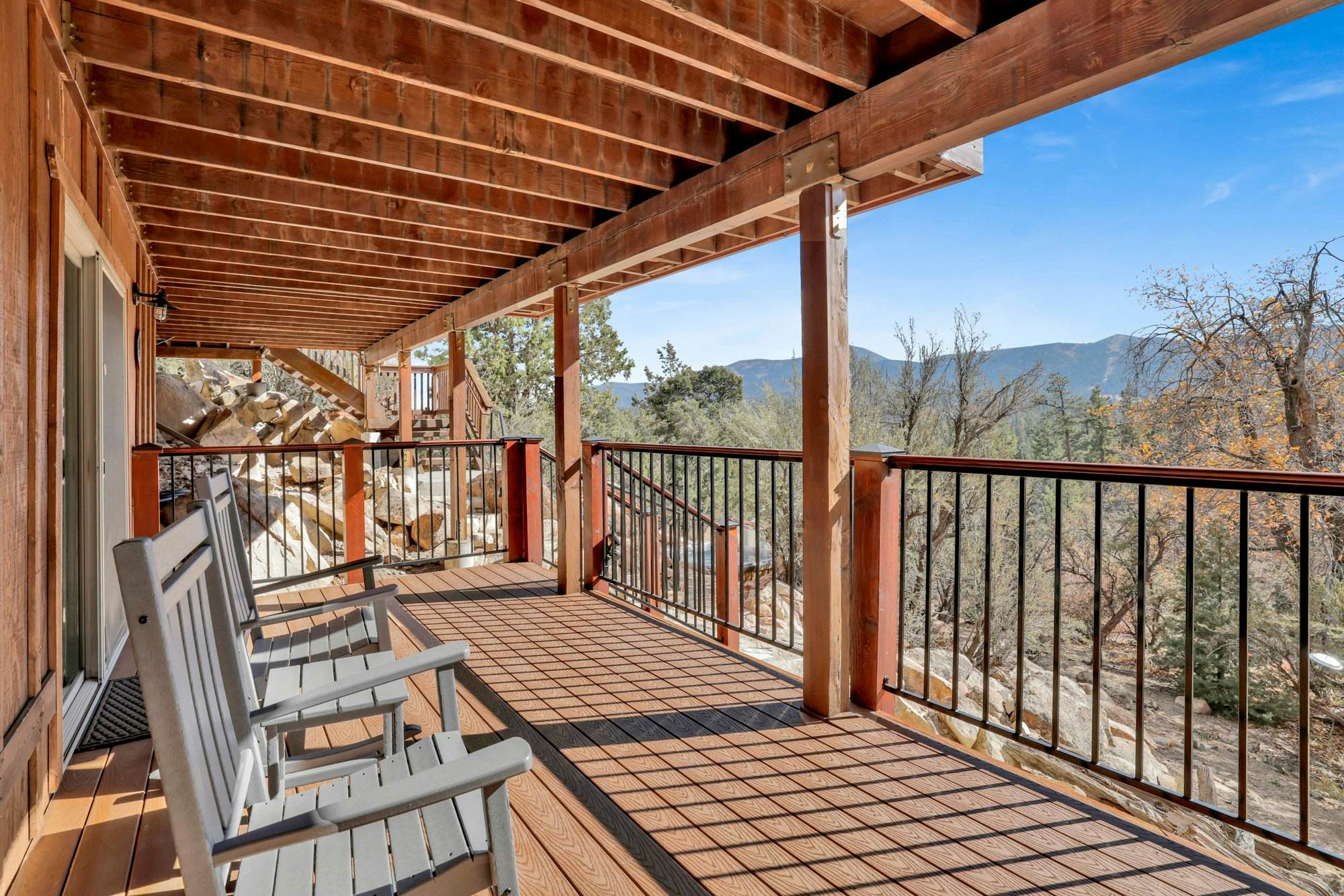 2606-View on the Rocks