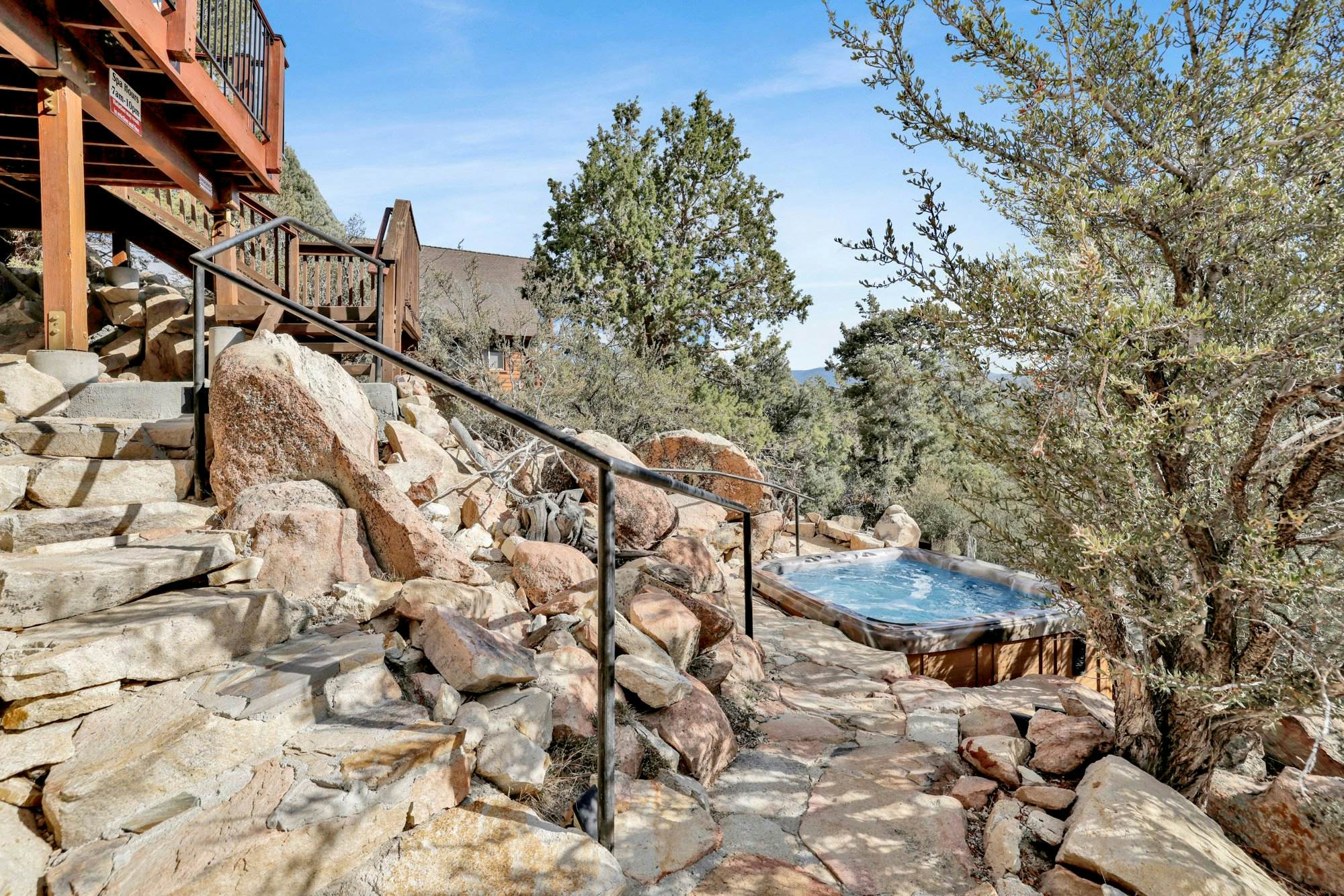 2606-View on the Rocks