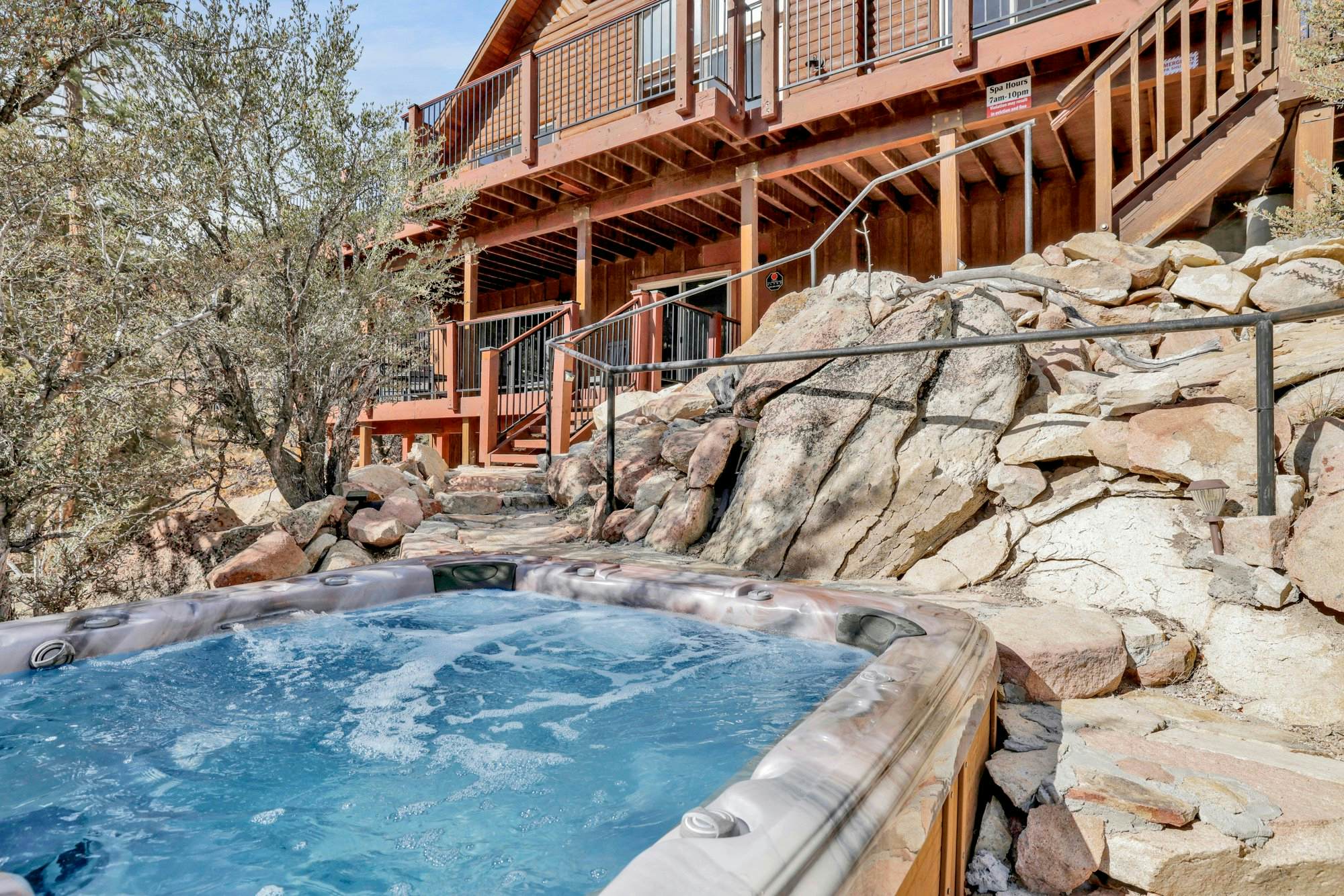 2606-View on the Rocks