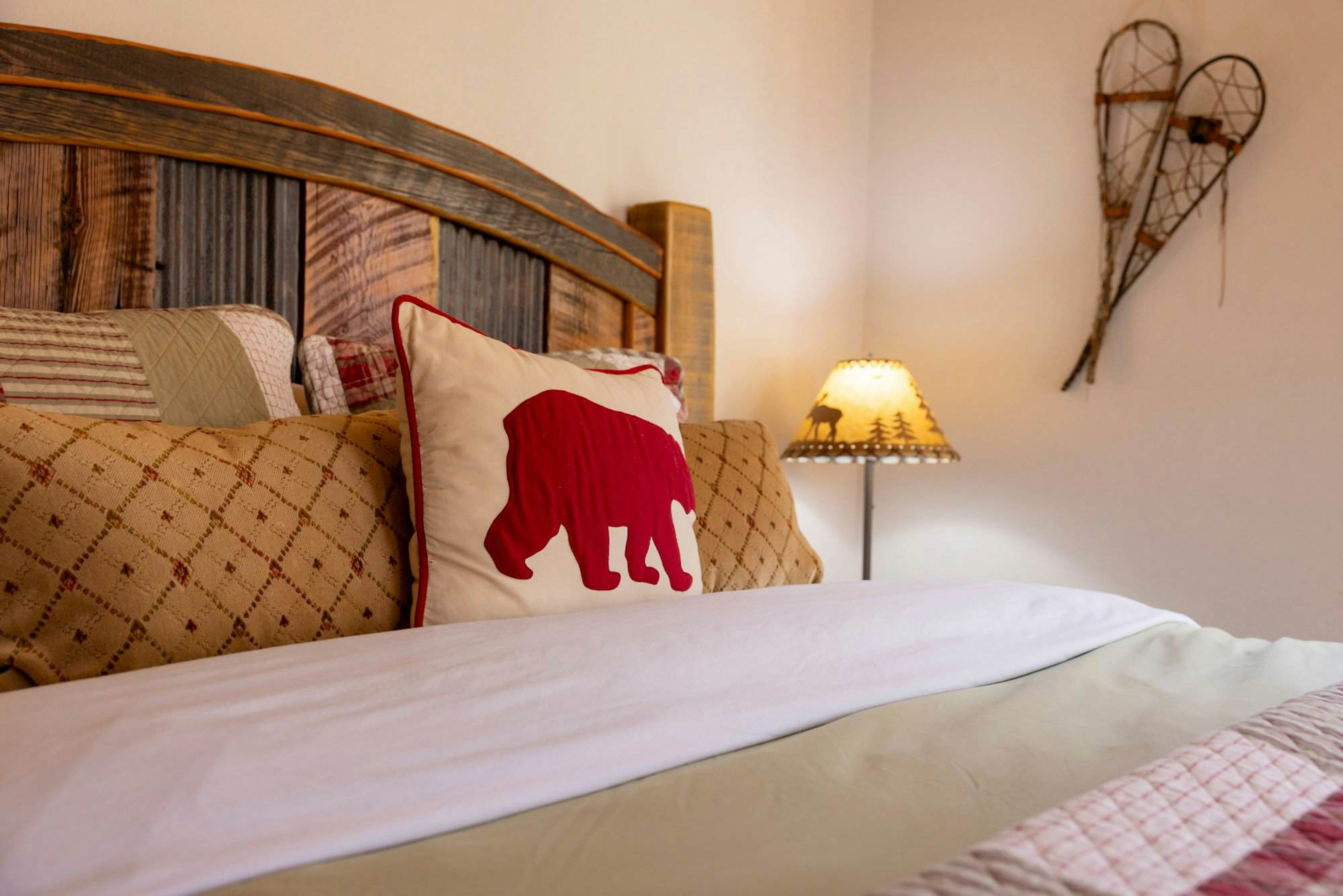 2606-View on the Rocks