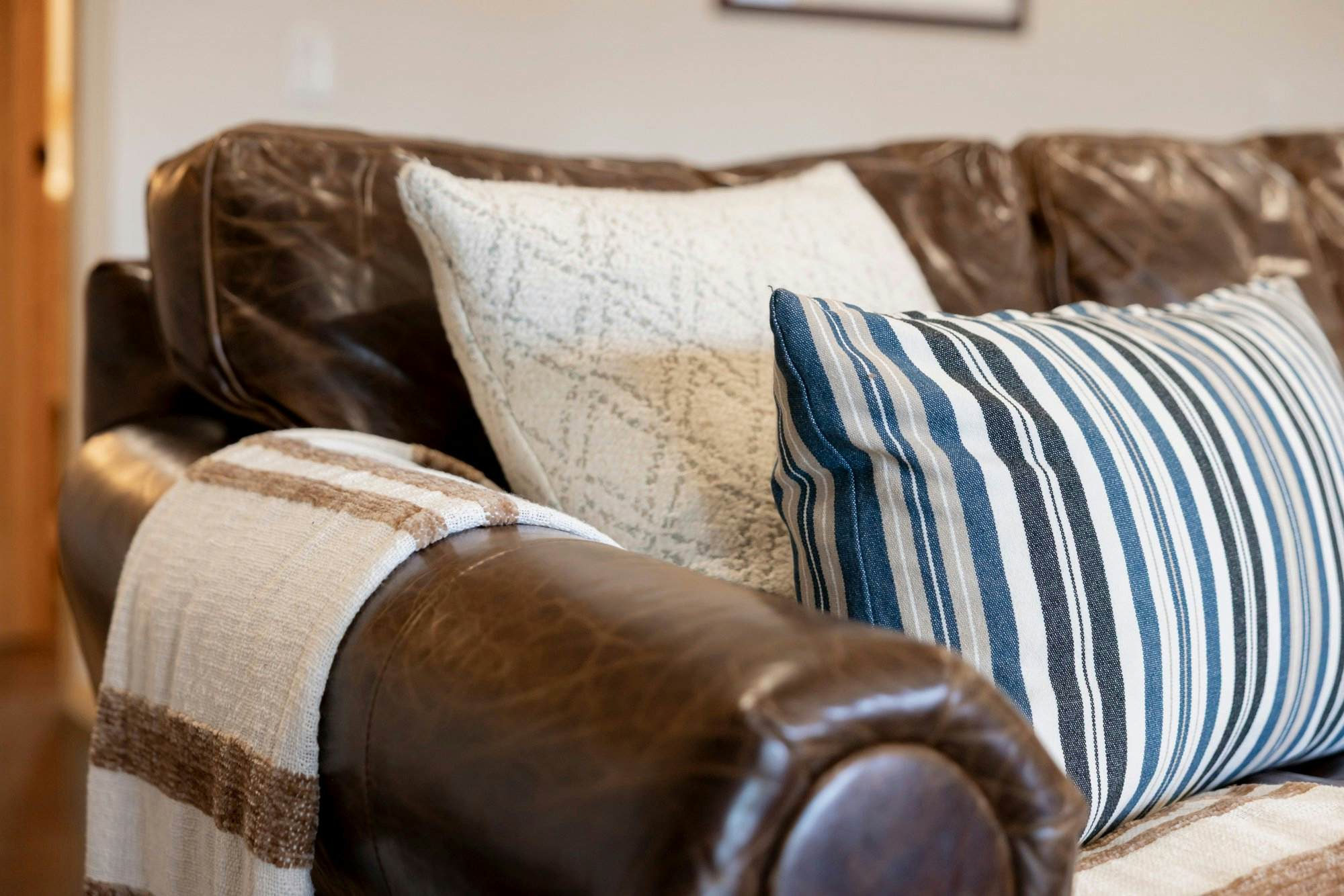 2606-View on the Rocks