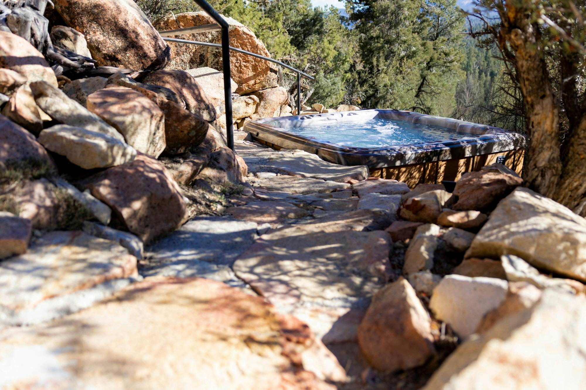 2606-View on the Rocks