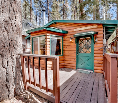 1667-Cottage in the Pines