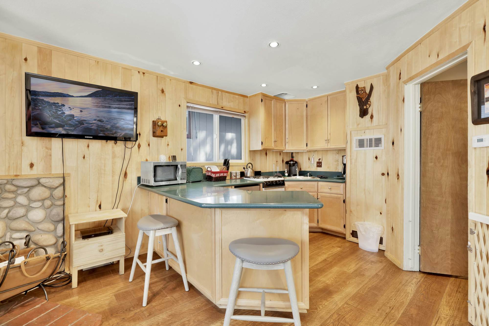 1667-Cottage in the Pines