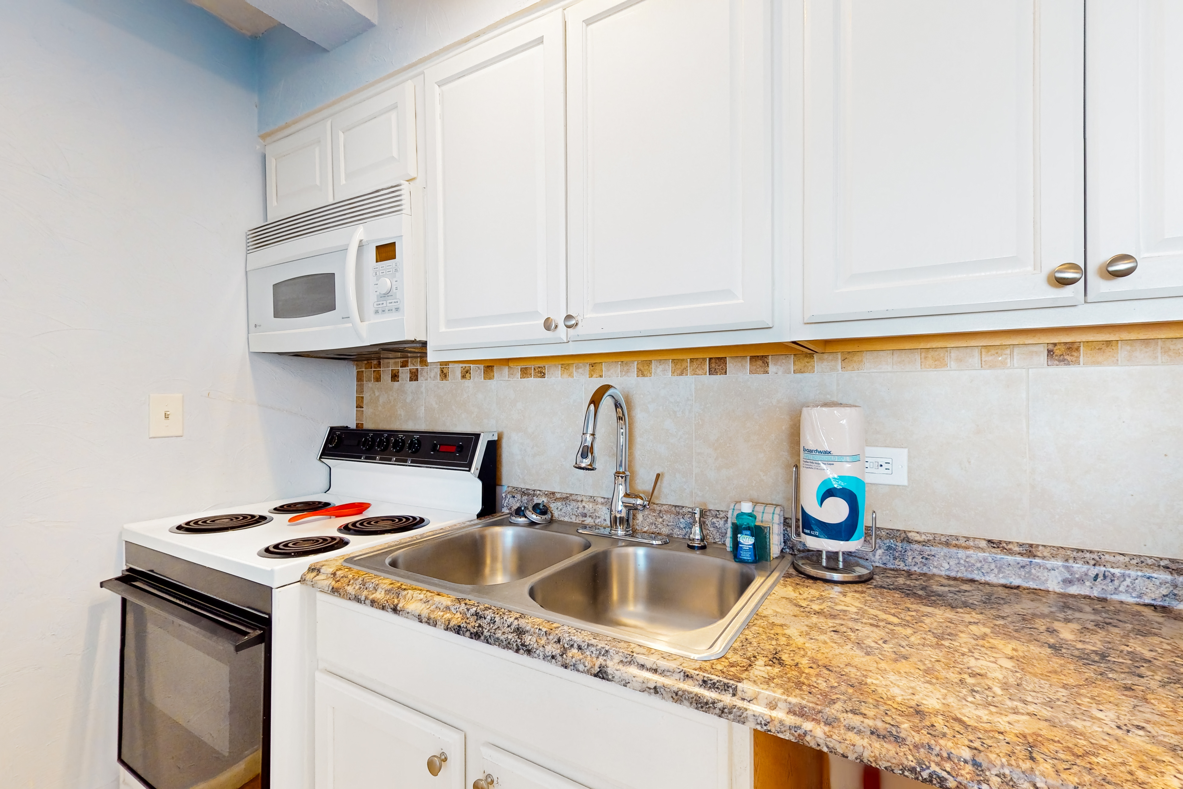 Beachfront Studio with Balcony & Pool – Walk to Boardwalk Fun