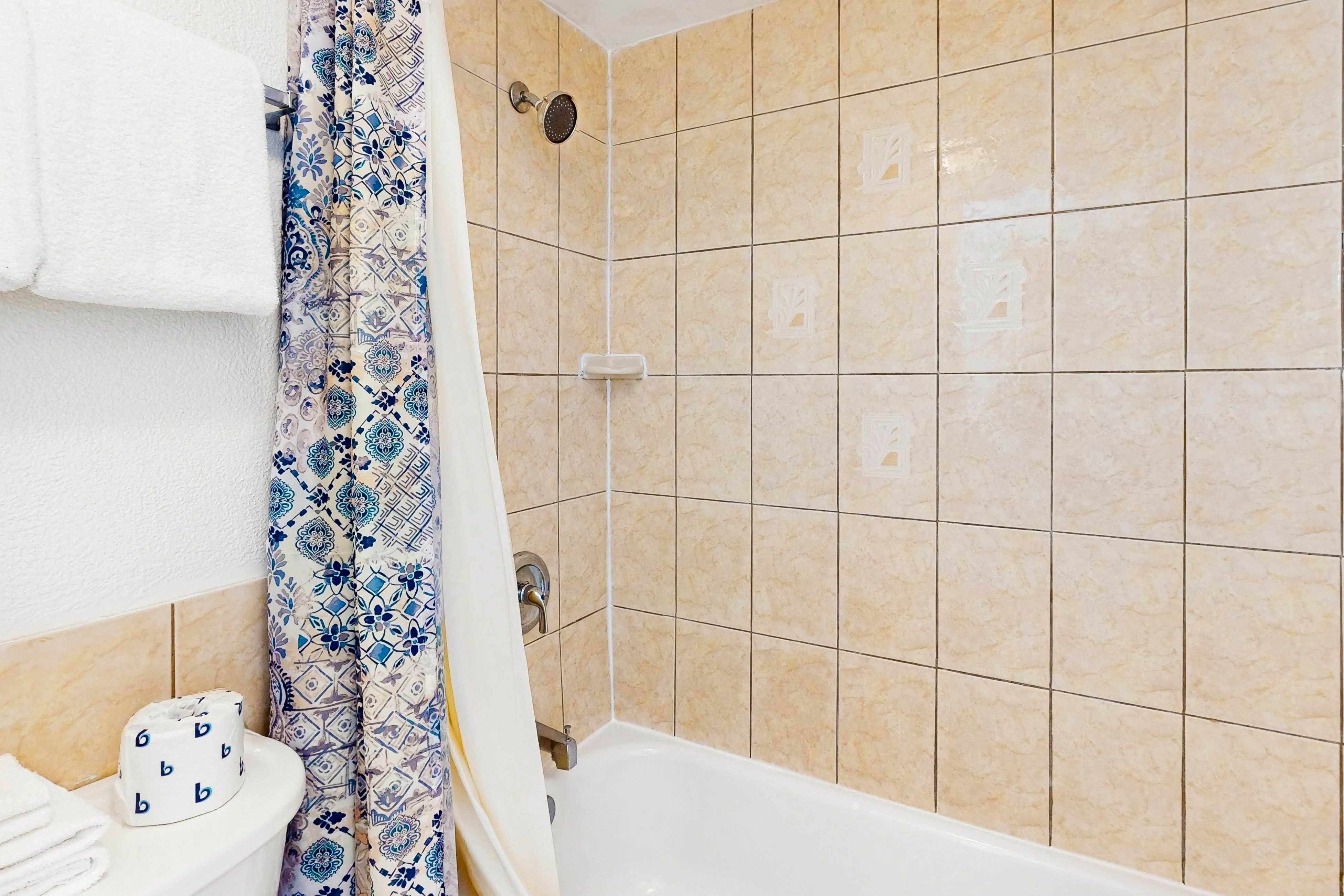 Daytona Beach Club 525 - Delights in Daytona