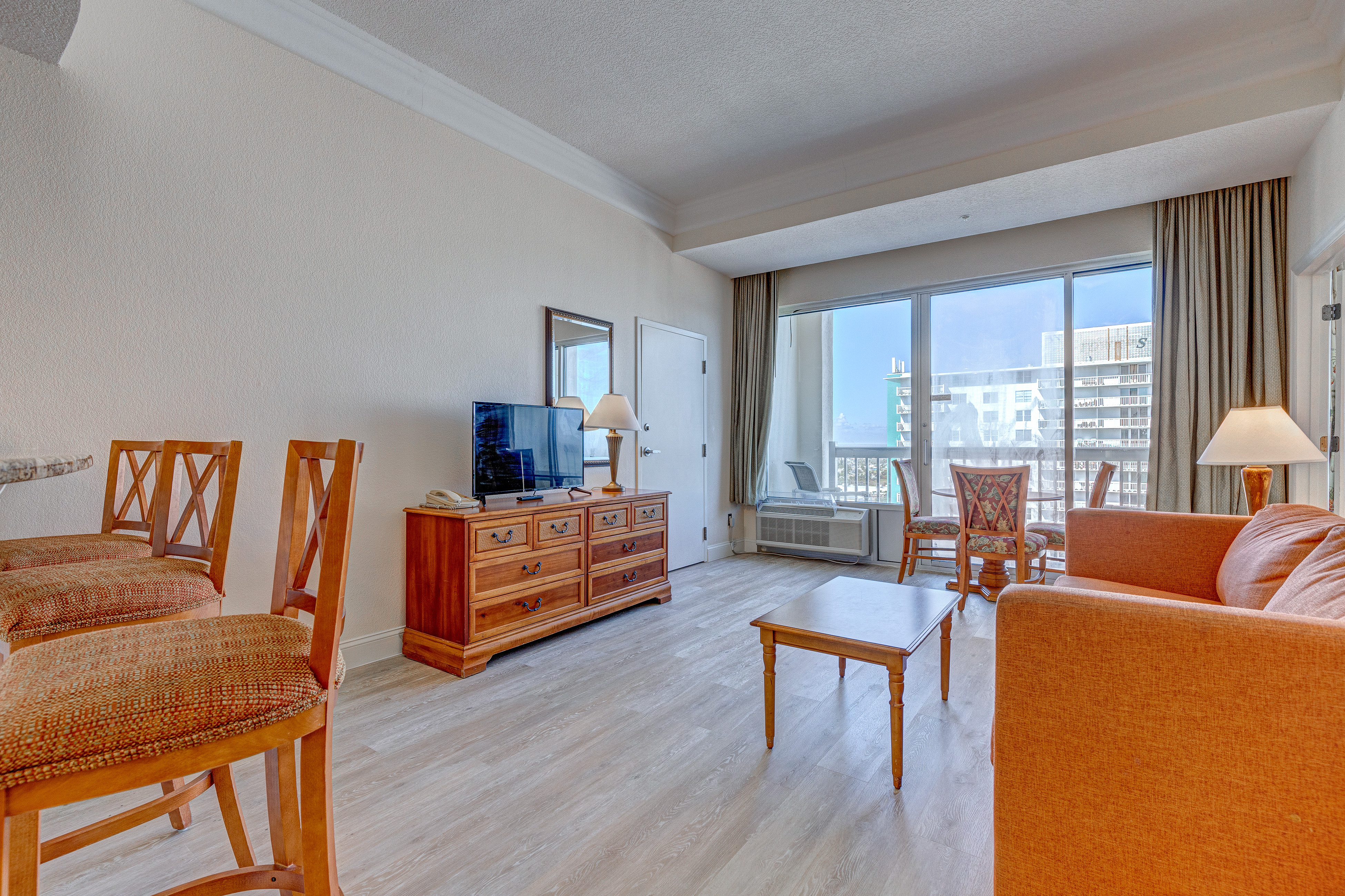 Oceanfront 1BR with Pool, Hot Tub & Balcony | Top-Floor Views