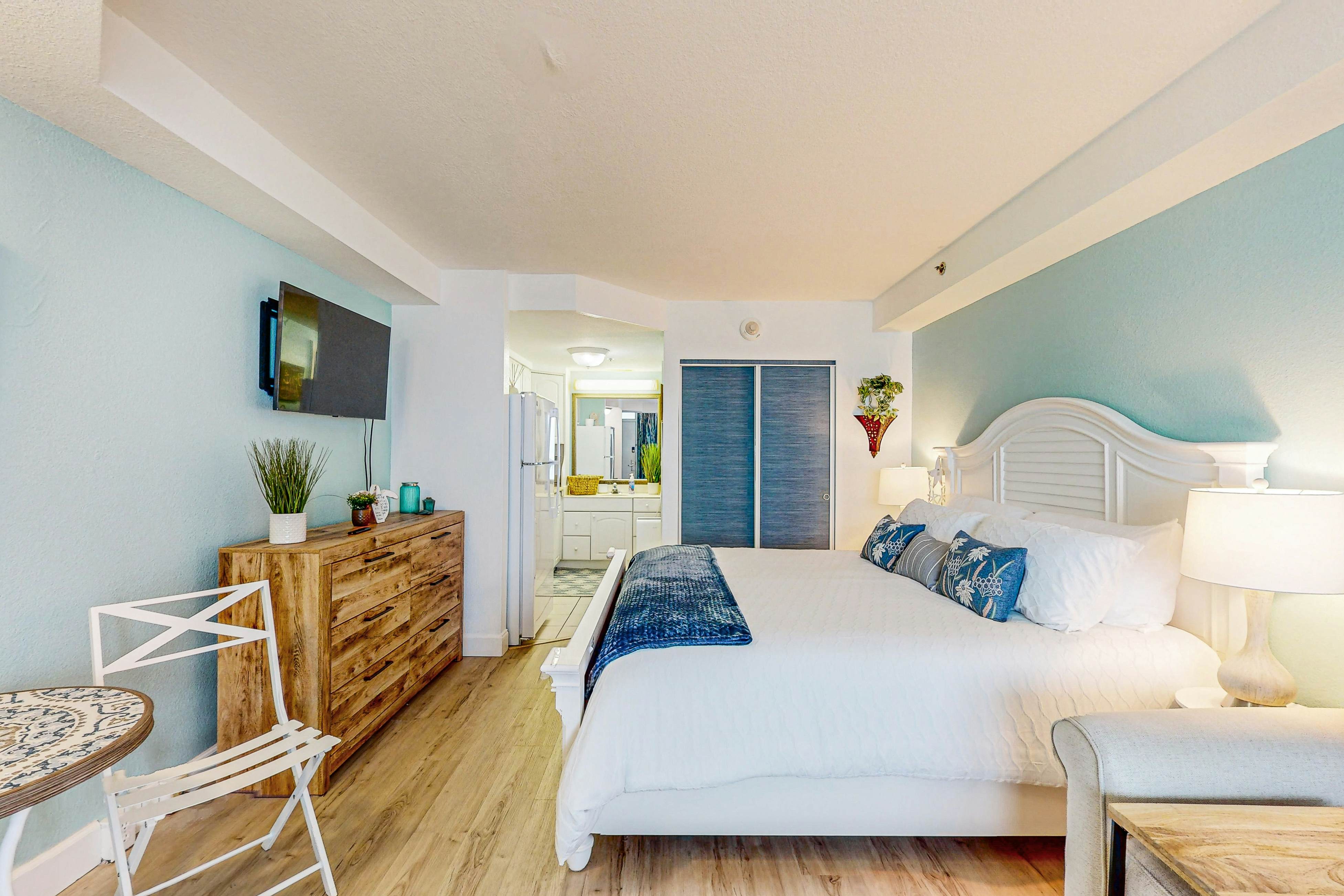 Daytona Beach Resort 426 - You and Me By The Sea