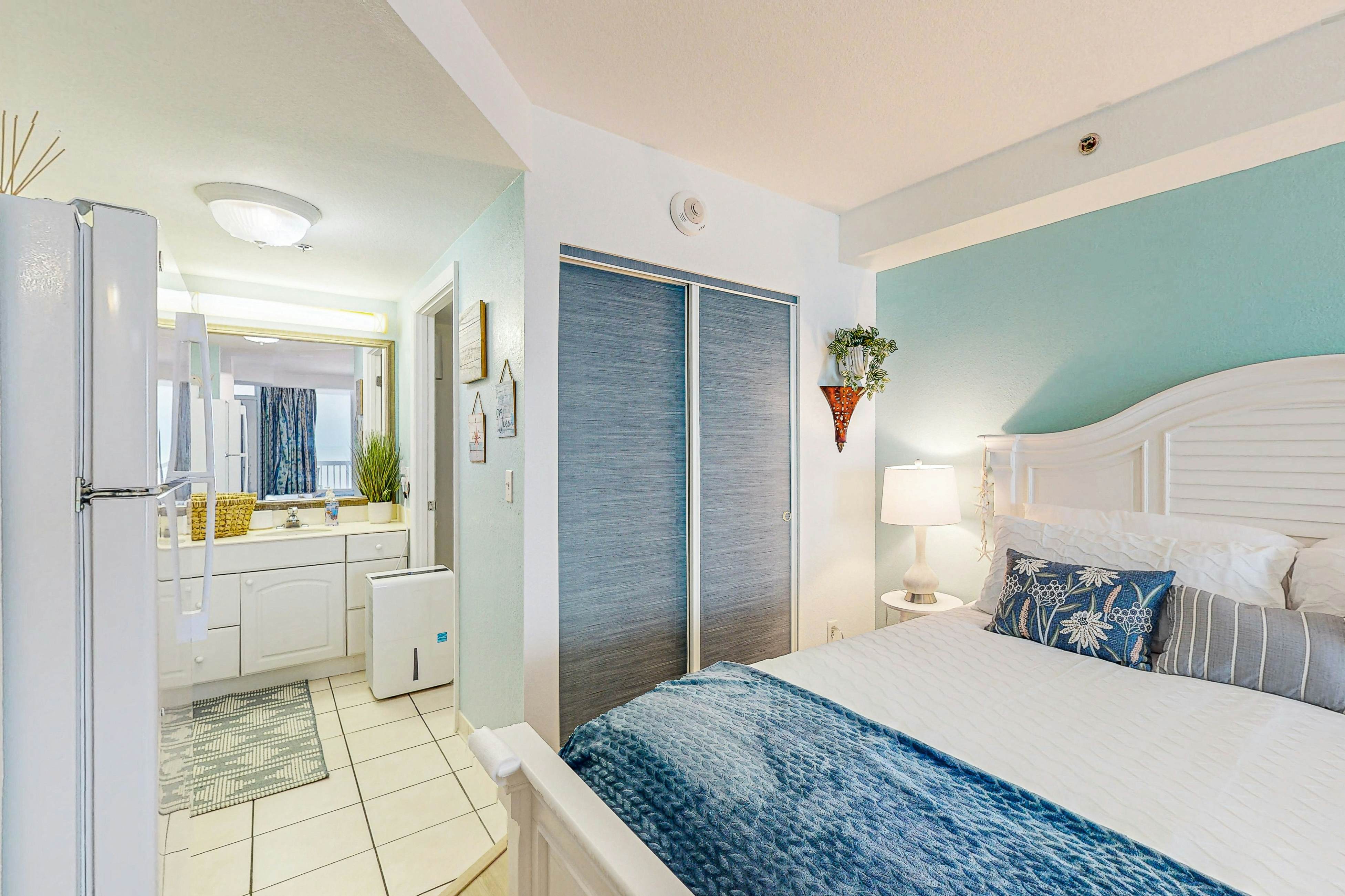 Daytona Beach Resort 426 - You and Me By The Sea