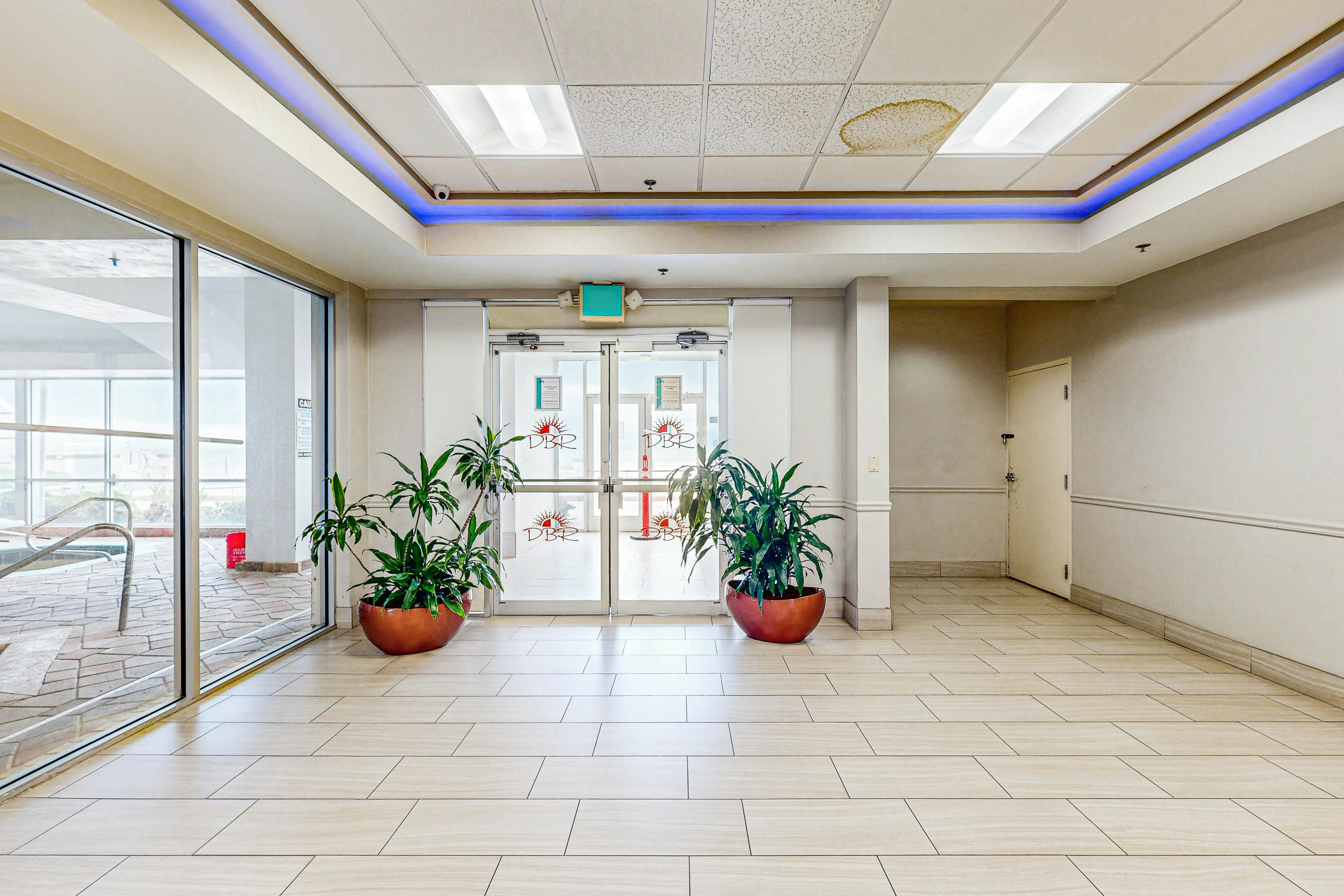 Daytona Beach Resort 426 - You and Me By The Sea