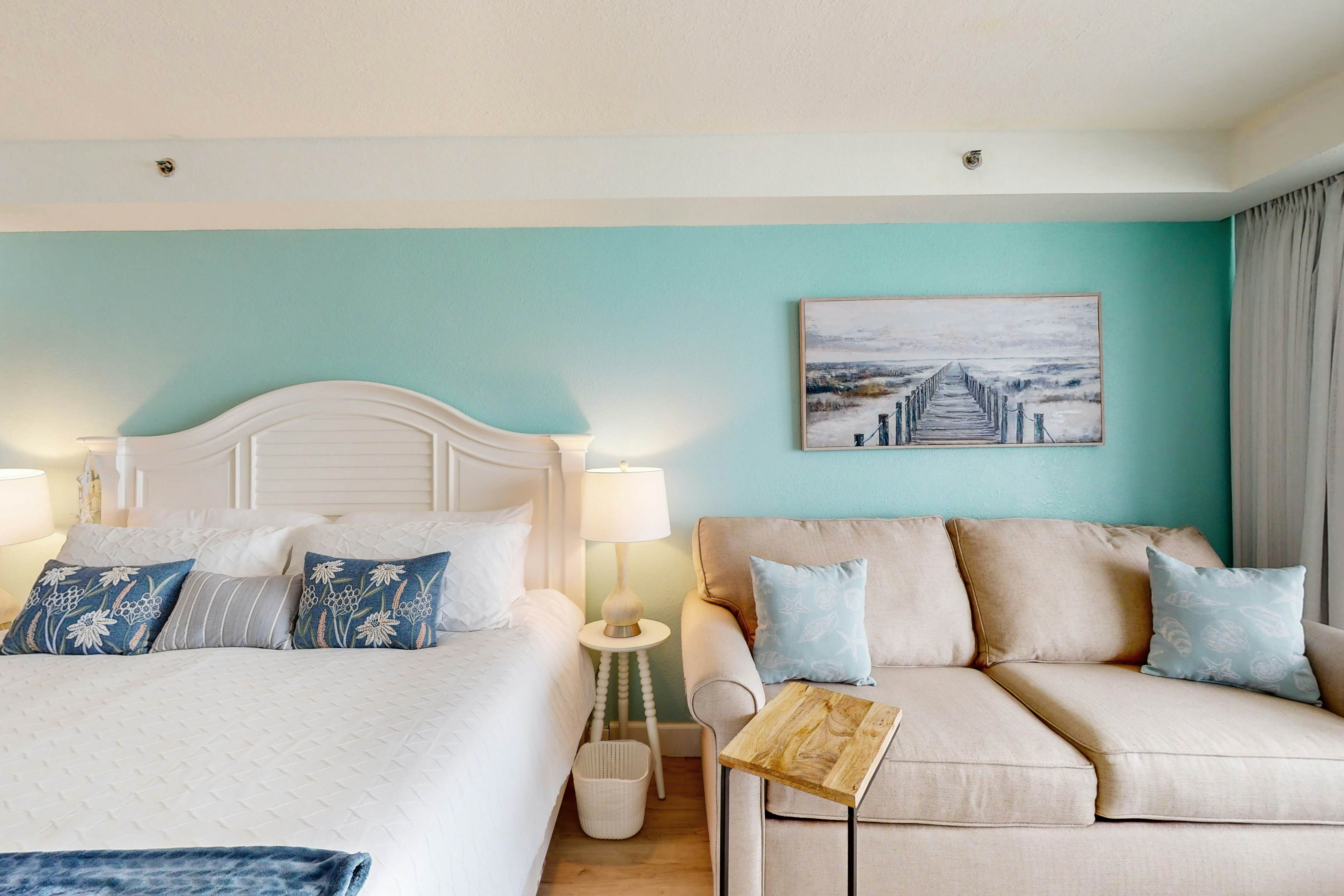 Daytona Beach Resort 426 - You and Me By The Sea