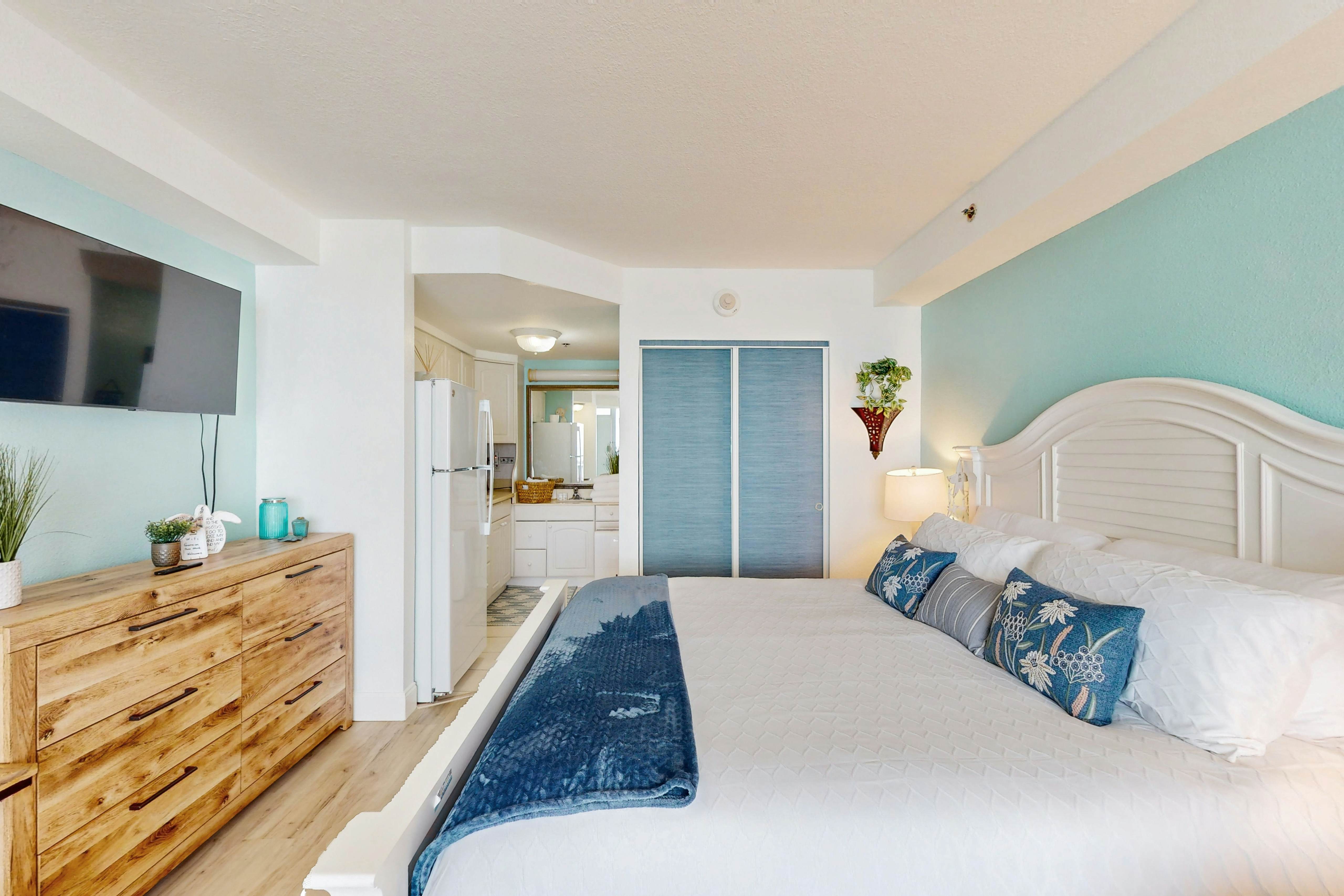 Daytona Beach Resort 426 - You and Me By The Sea