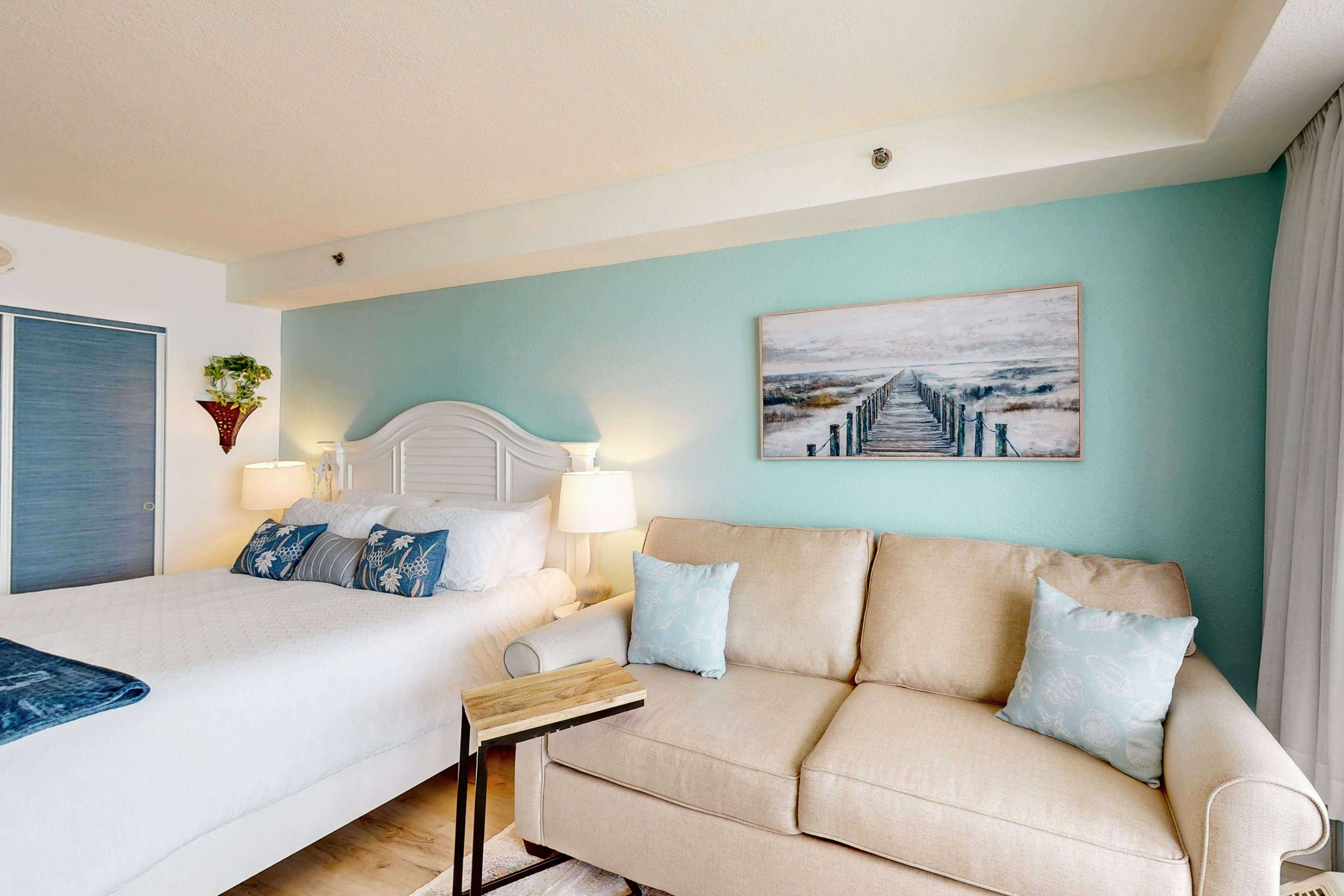 Daytona Beach Resort 426 - You and Me By The Sea