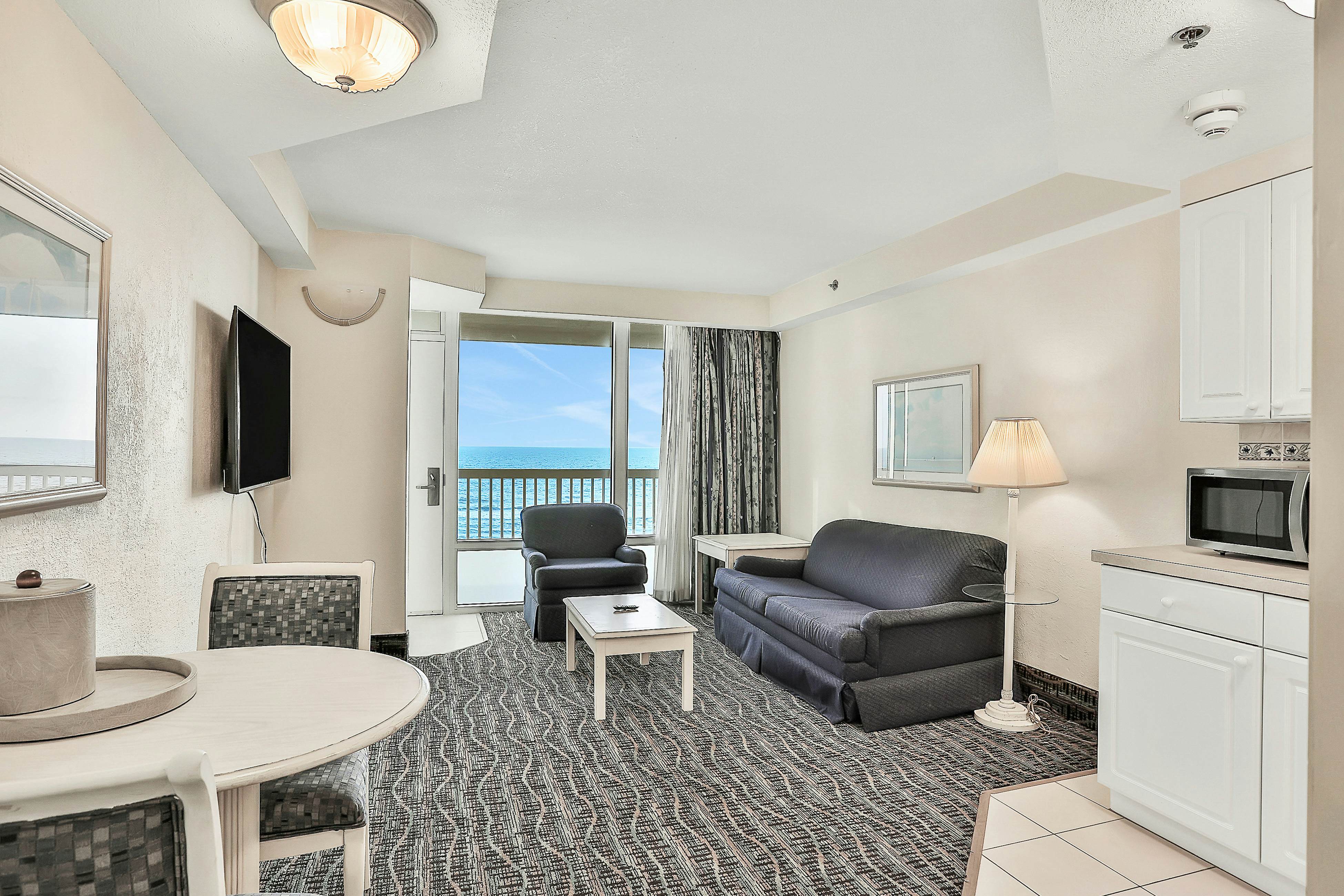 Daytona Beach Resort 533 - Oceanfront Oasis