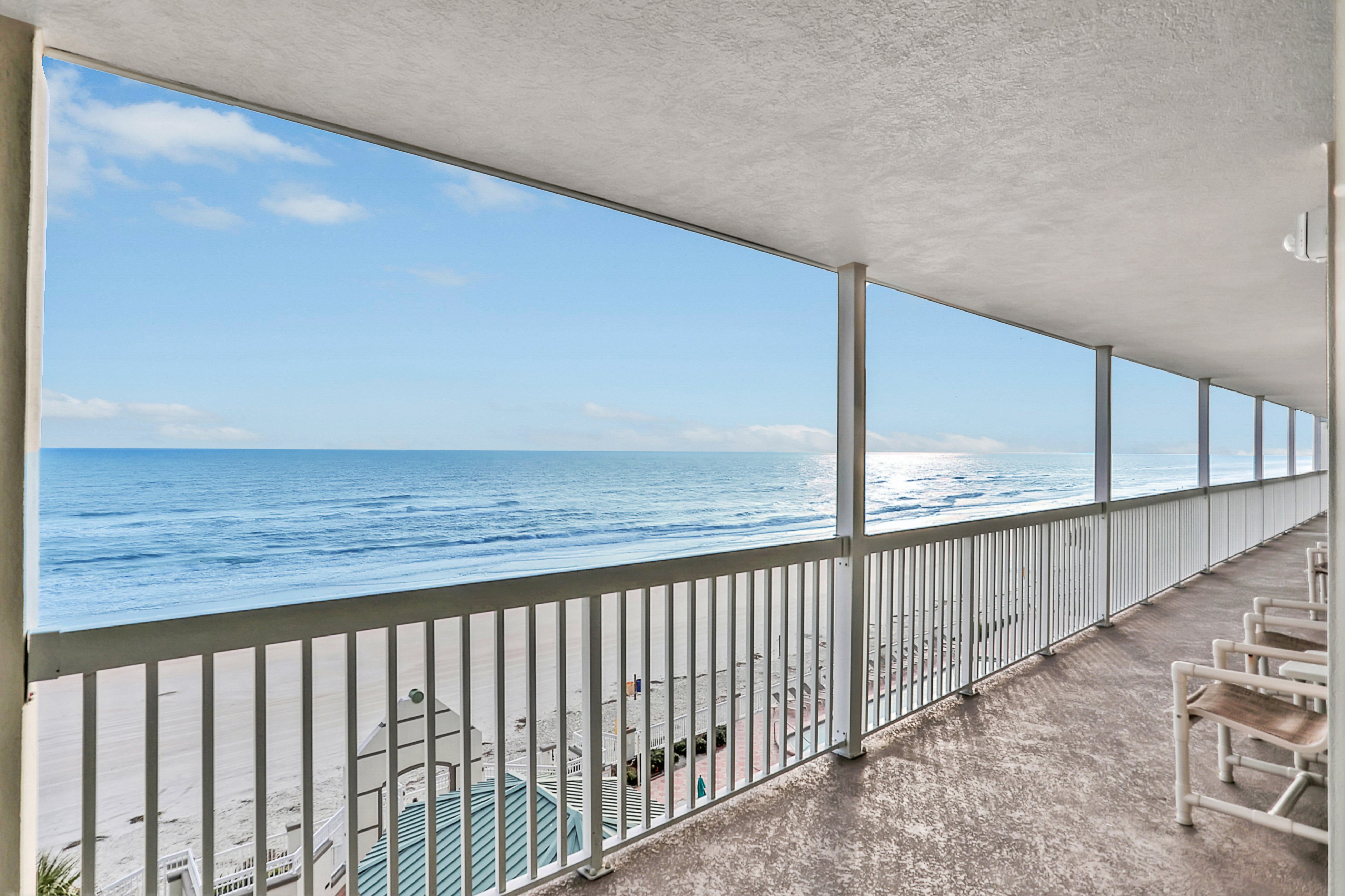 Oceanfront Studio w/ Balcony & Resort Perks Near Boardwalk