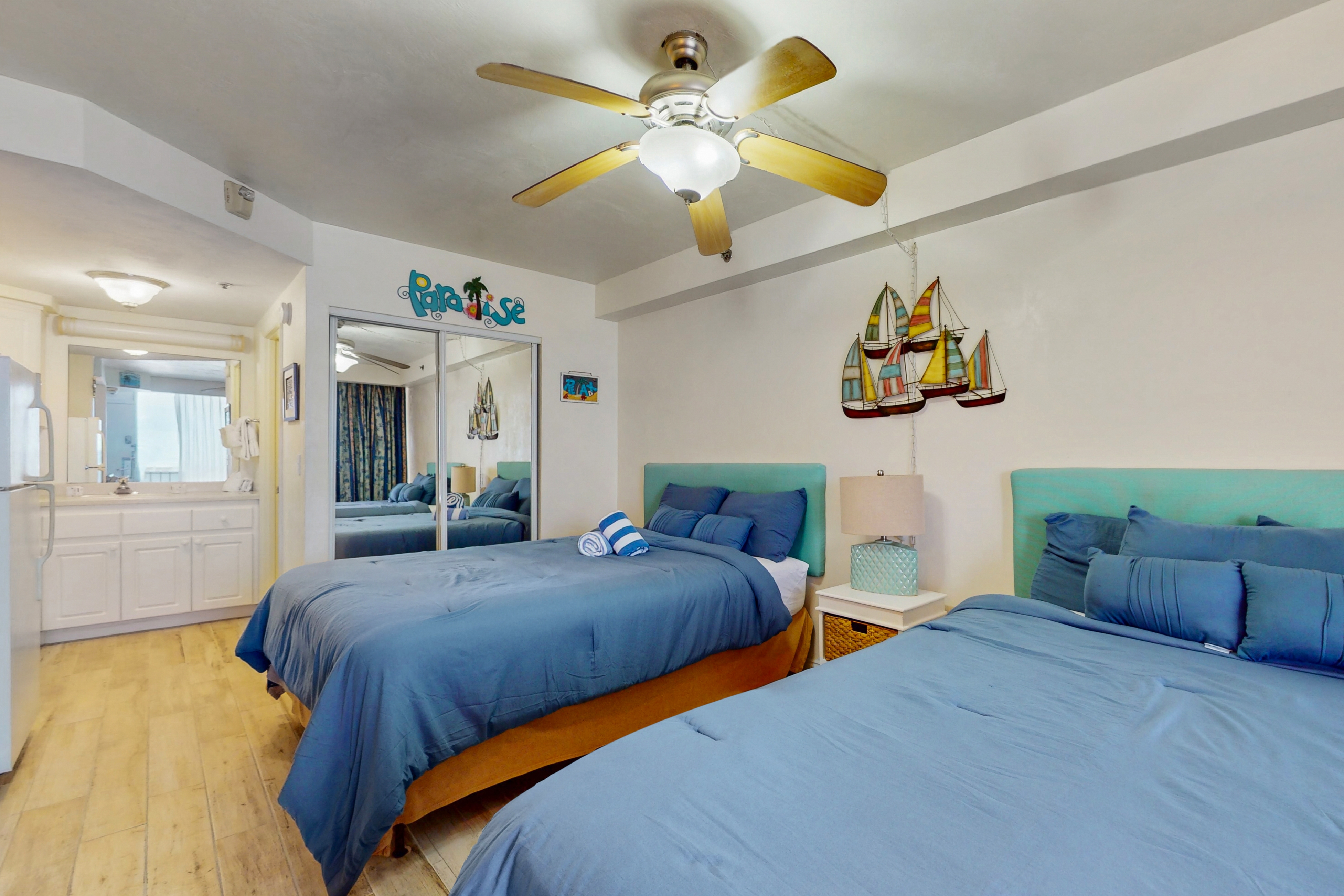 Relaxing Oceanfront Studio w/ Pools, Walk to Dining & Daytona Boardwalk