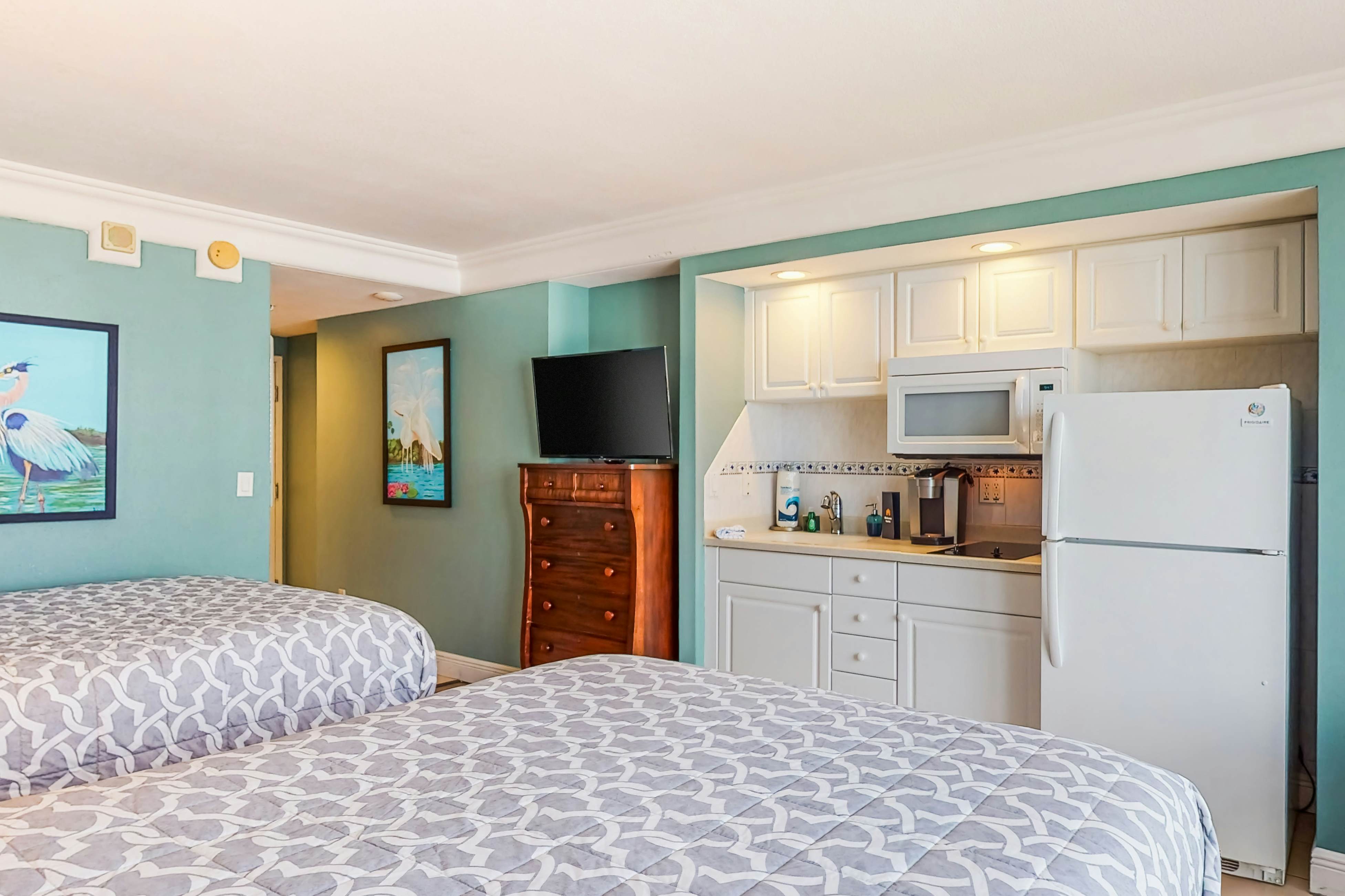 Daytona Beach Resort 1021 - Beach Vibes