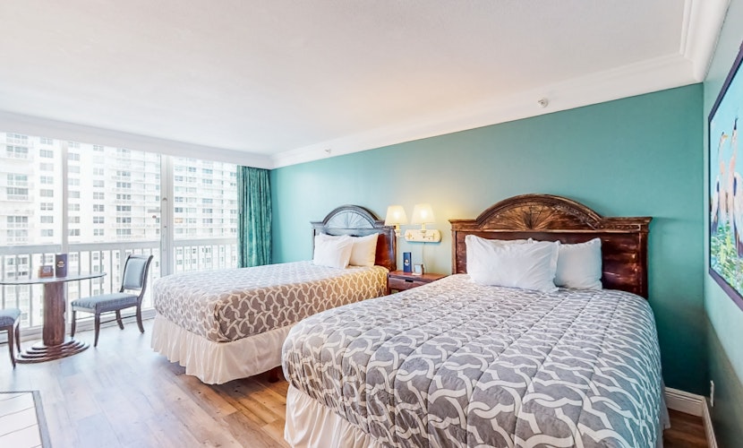 Relaxing Oceanfront Studio | Balcony Views, Pool & Steps to the Sand