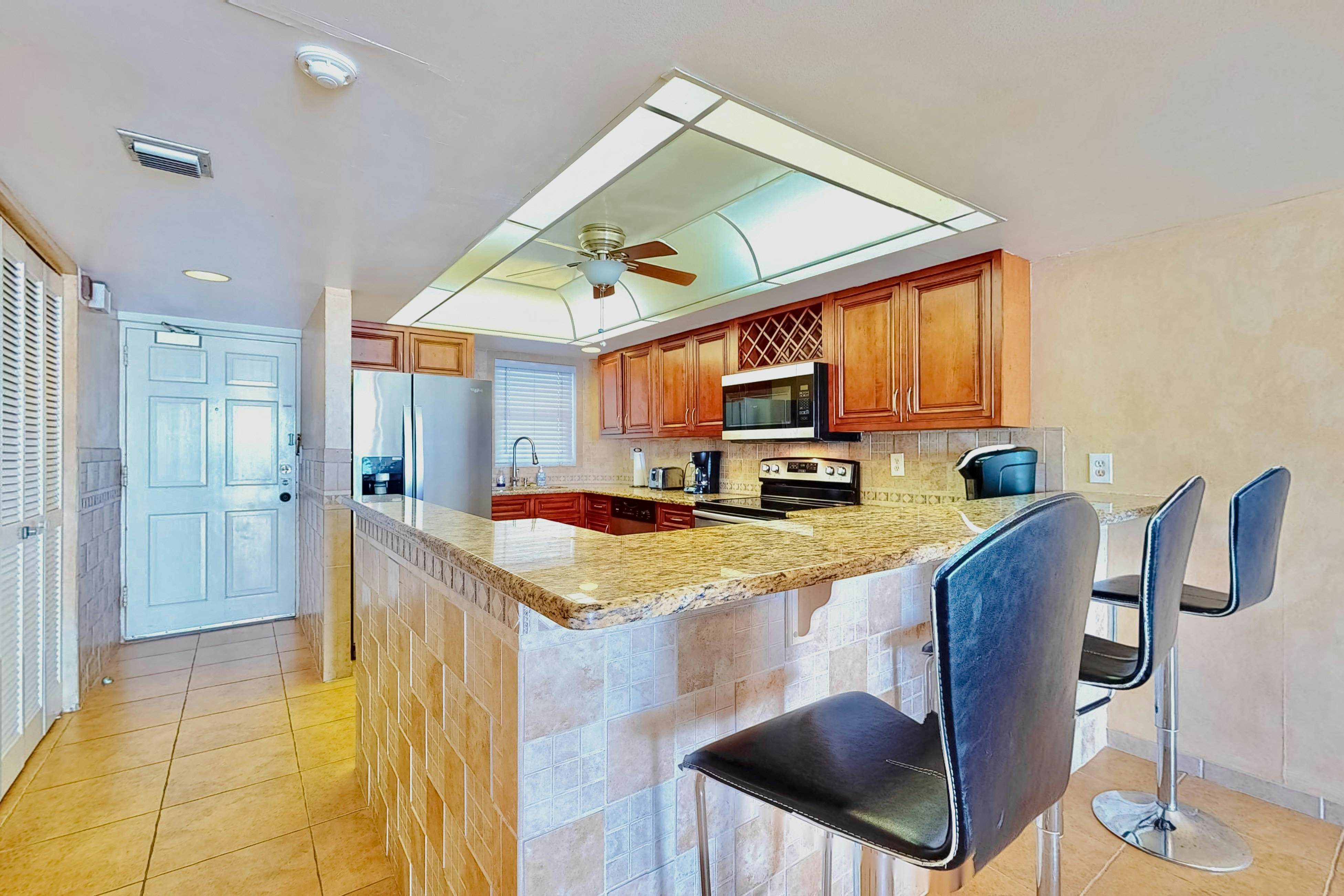 White Surf 606 - Paradise Cove