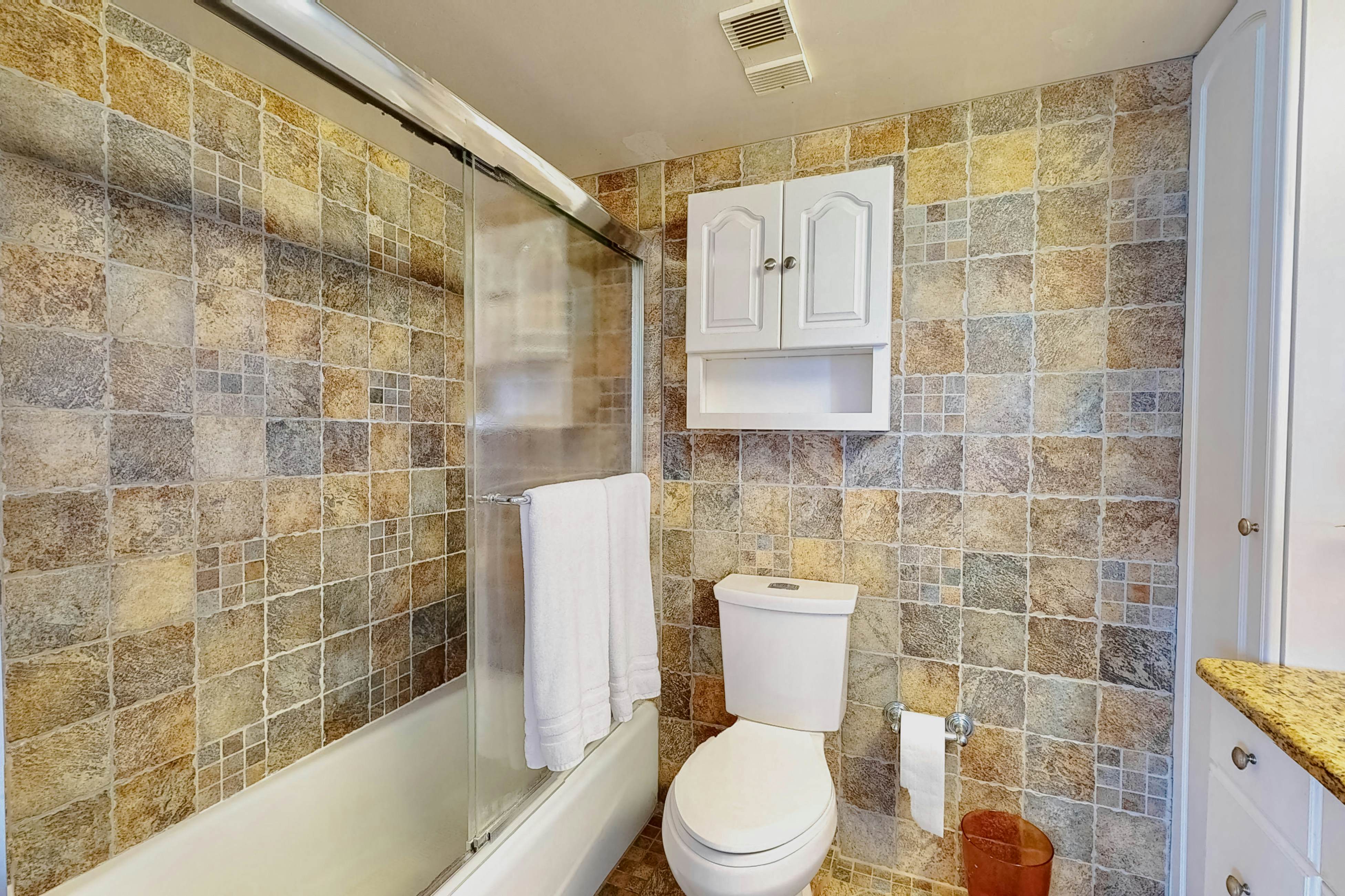 White Surf 606 - Paradise Cove