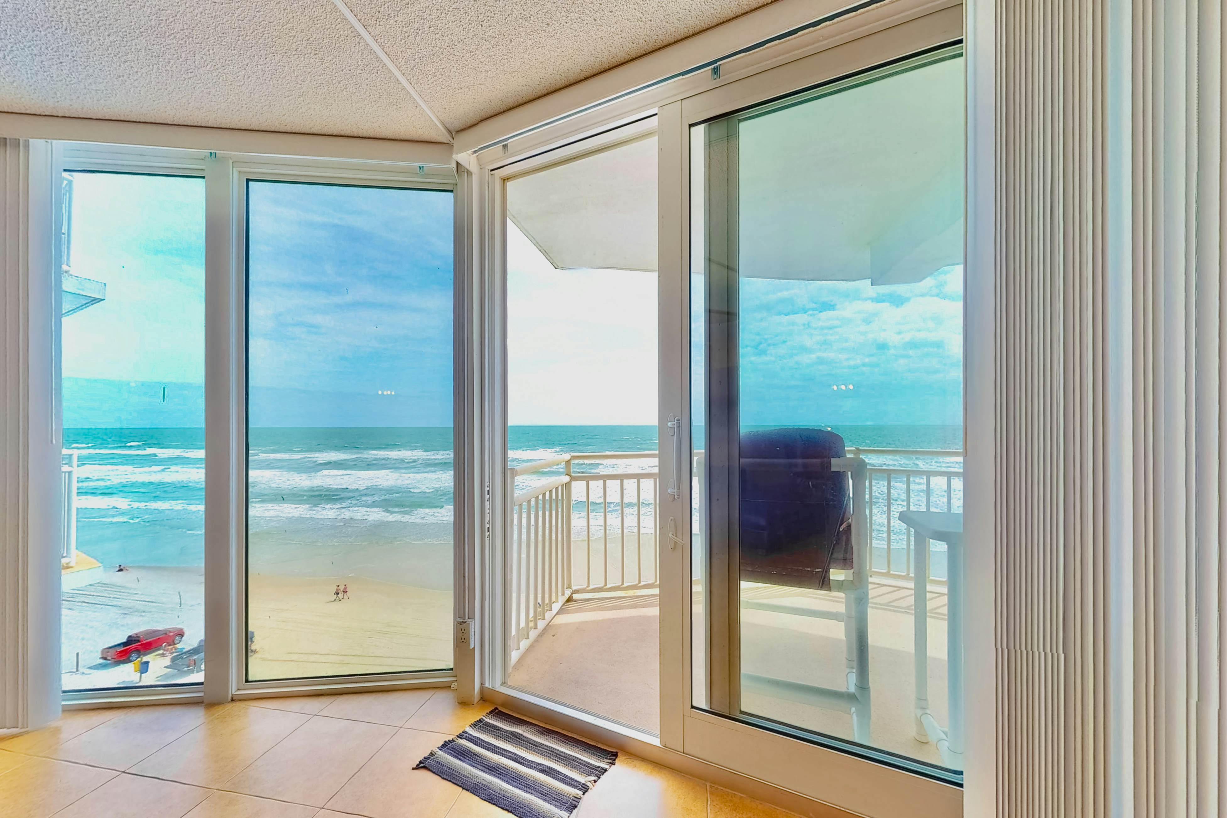 White Surf 606 - Paradise Cove