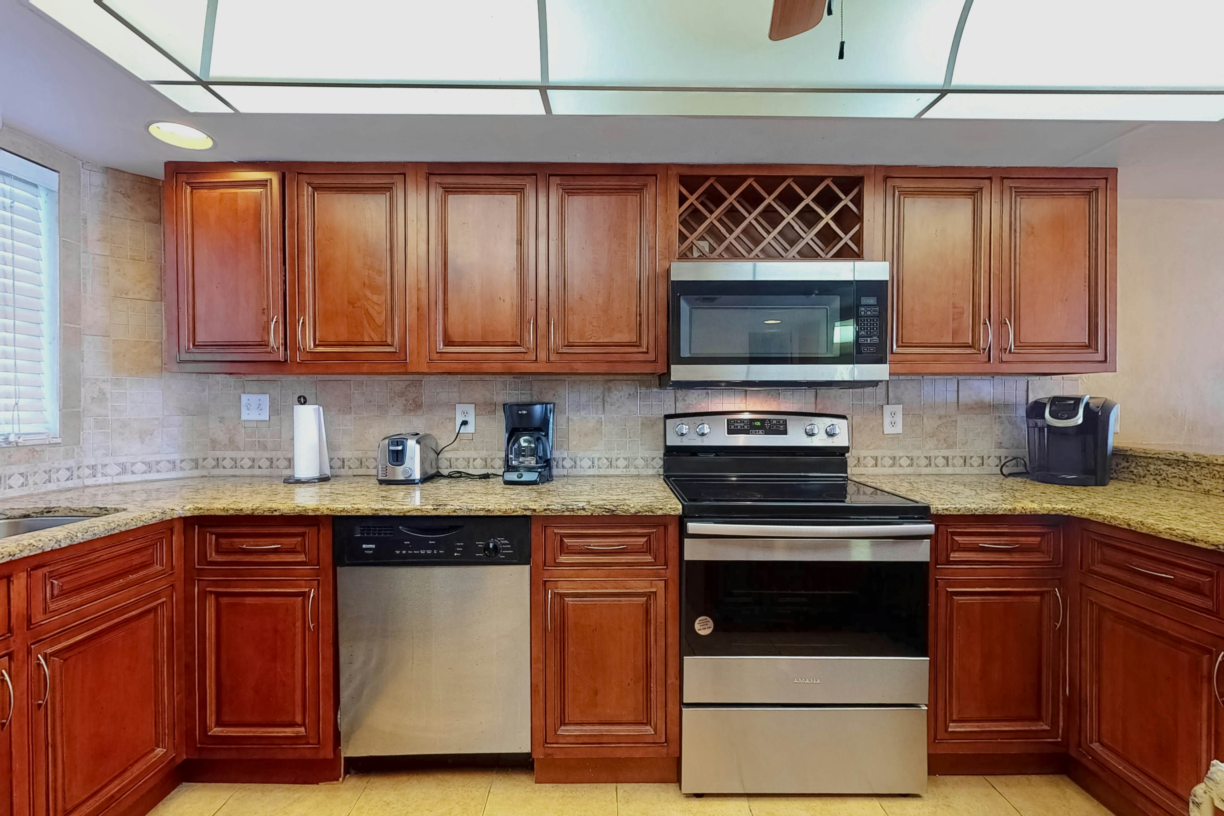 White Surf 606 - Paradise Cove